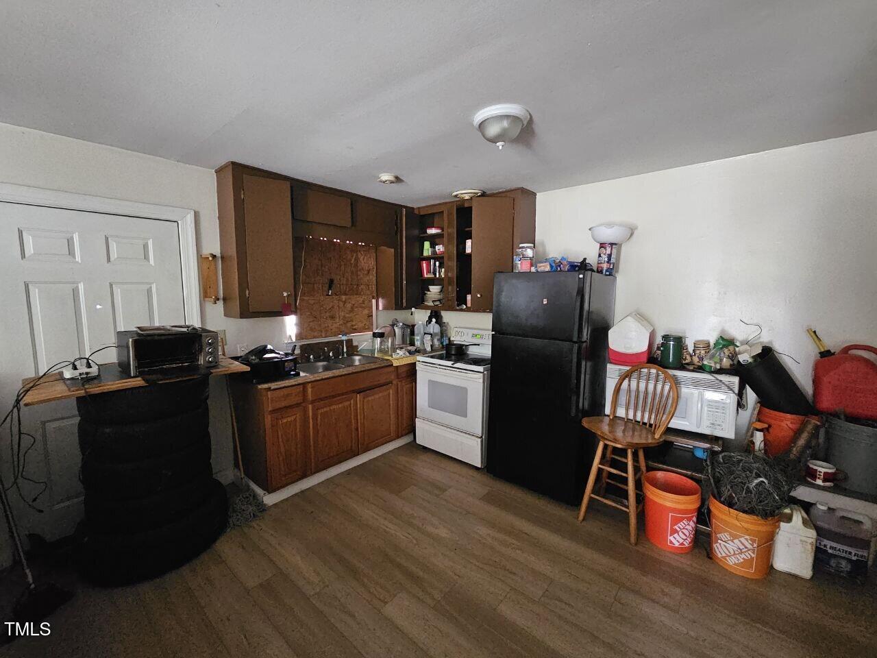 401 S Raleigh Street A-B