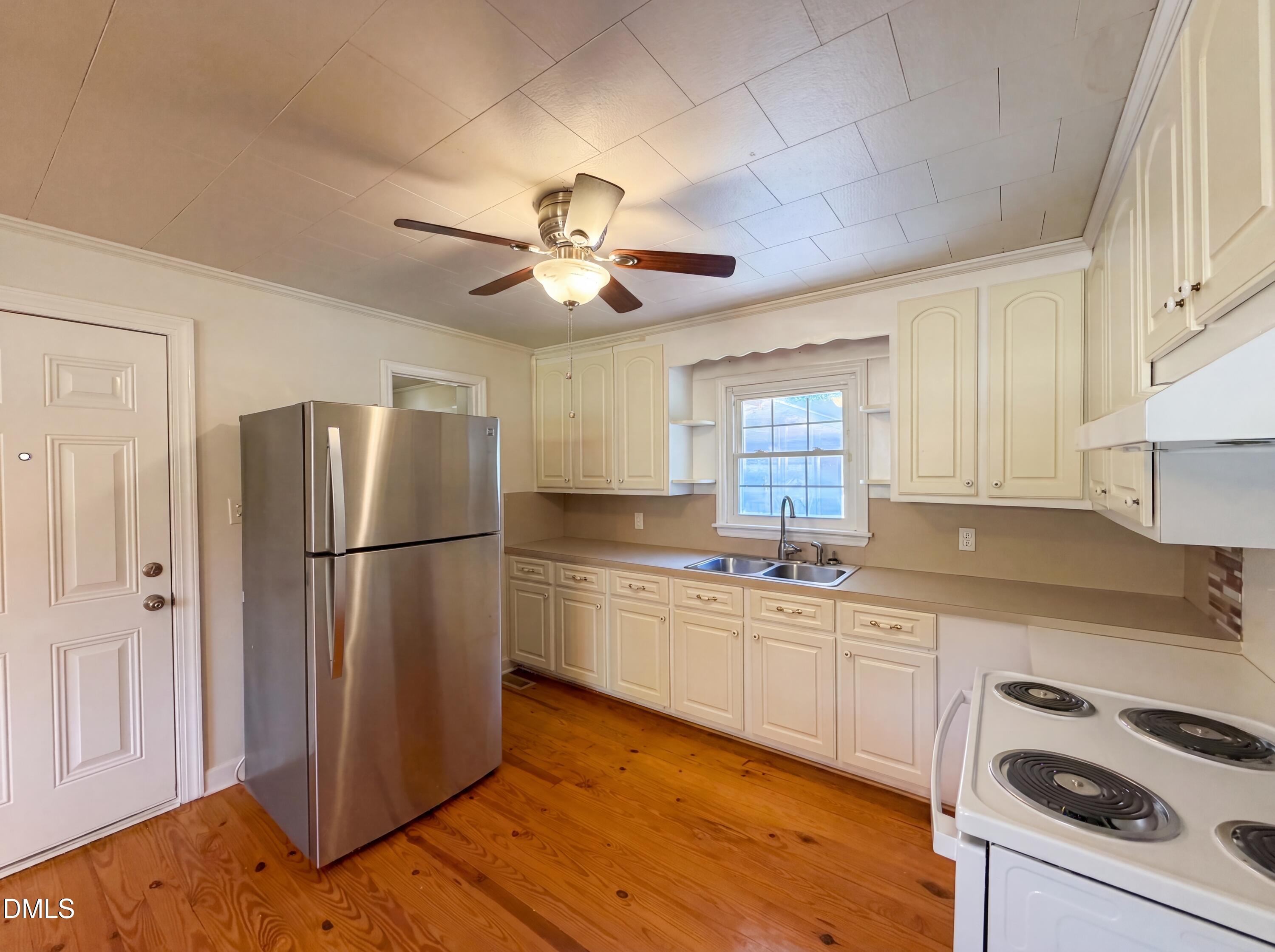 300 7th Street