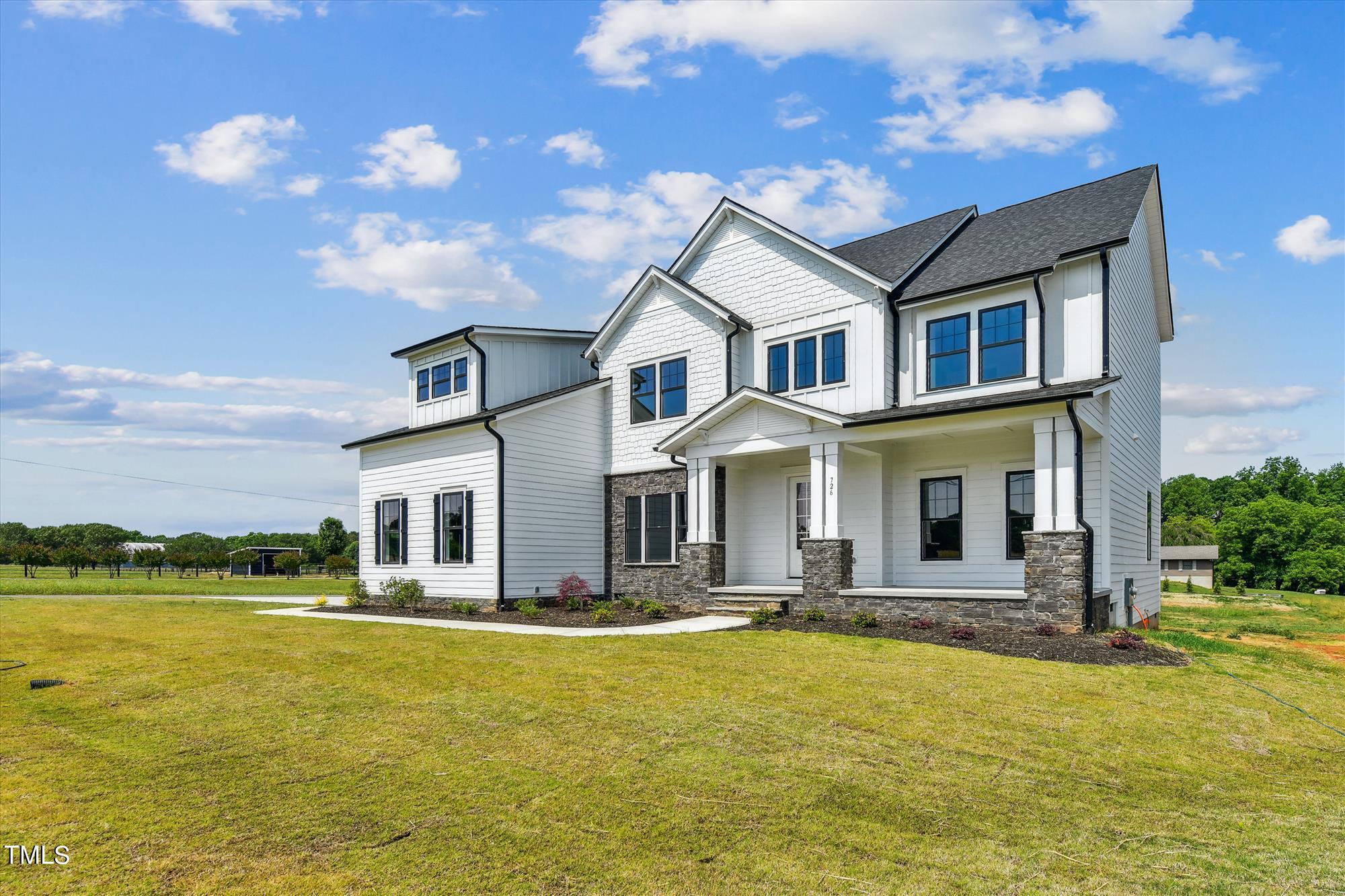 67 Rice Road 02