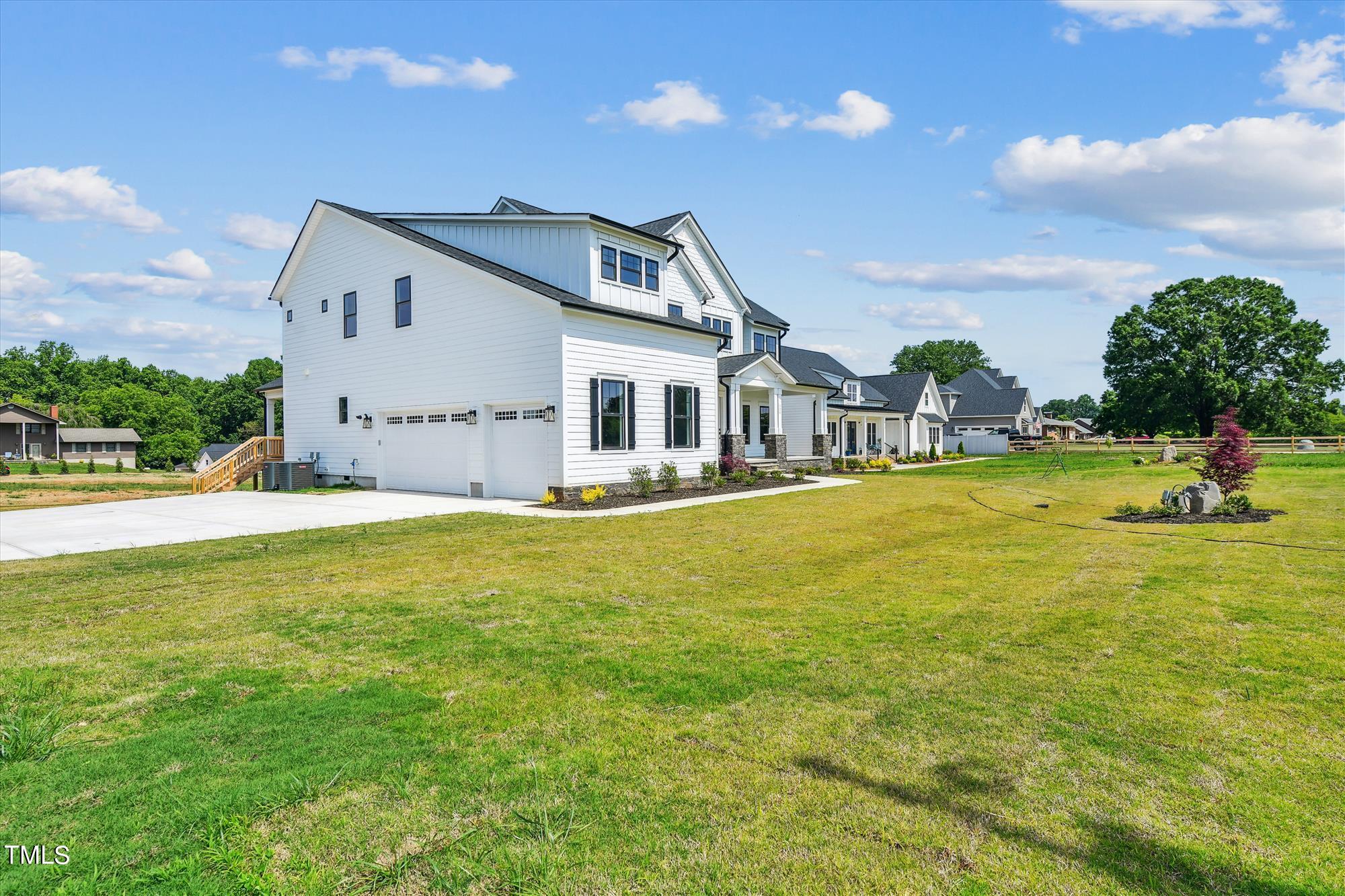 67 Rice Road 02