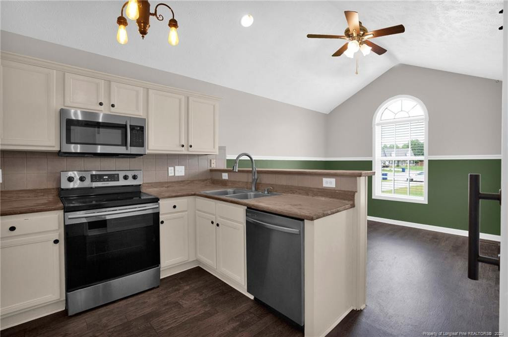 112 Camrose Court