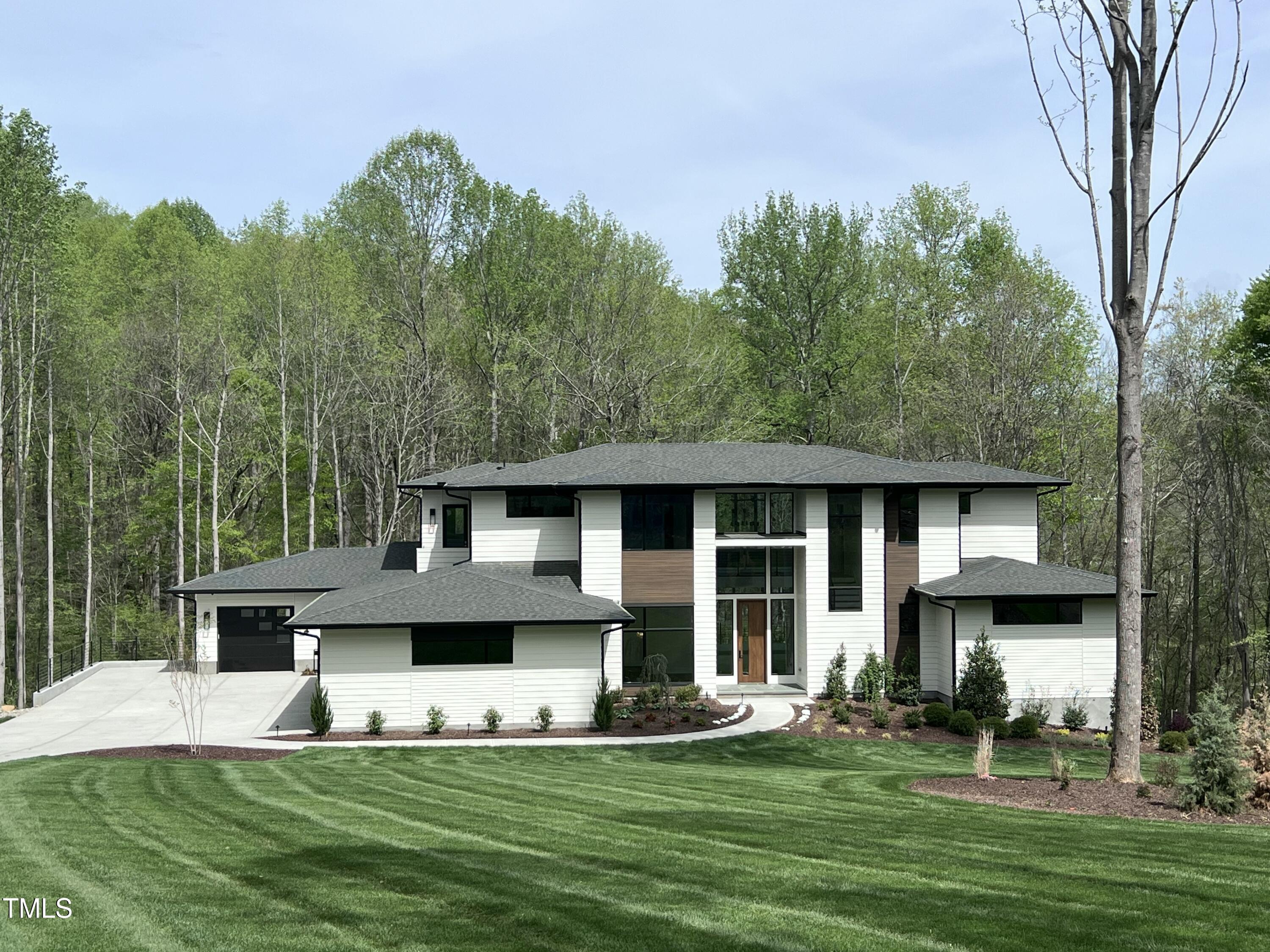 196 Mountaintop Circle