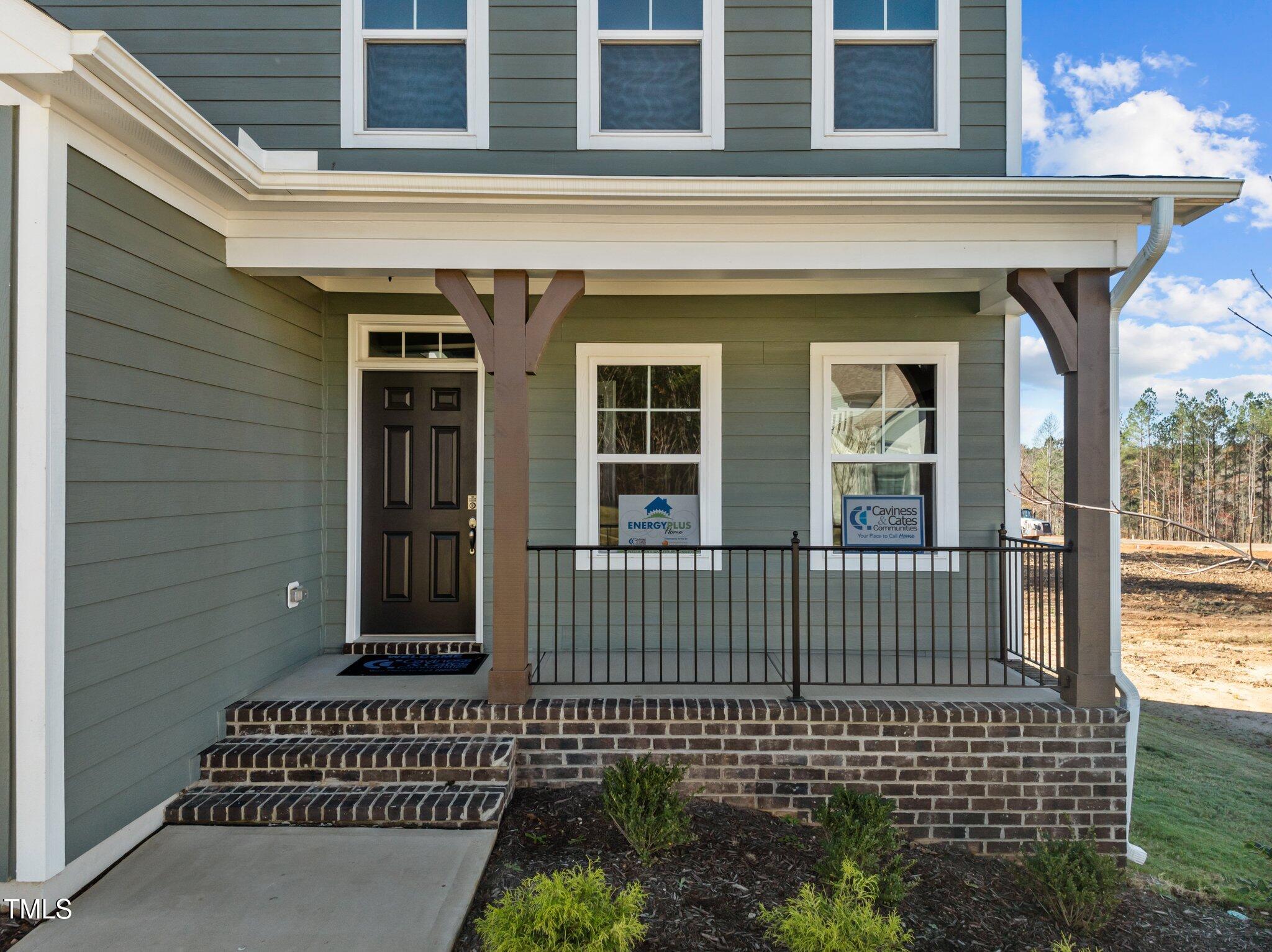 305 Sutherland Drive