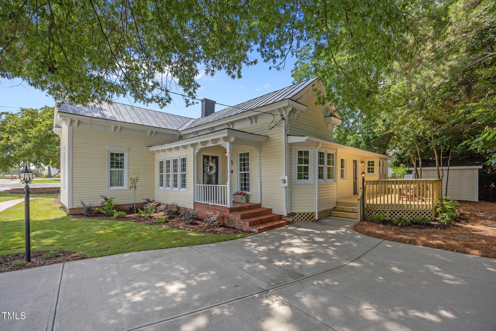 103 N Mckay Avenue