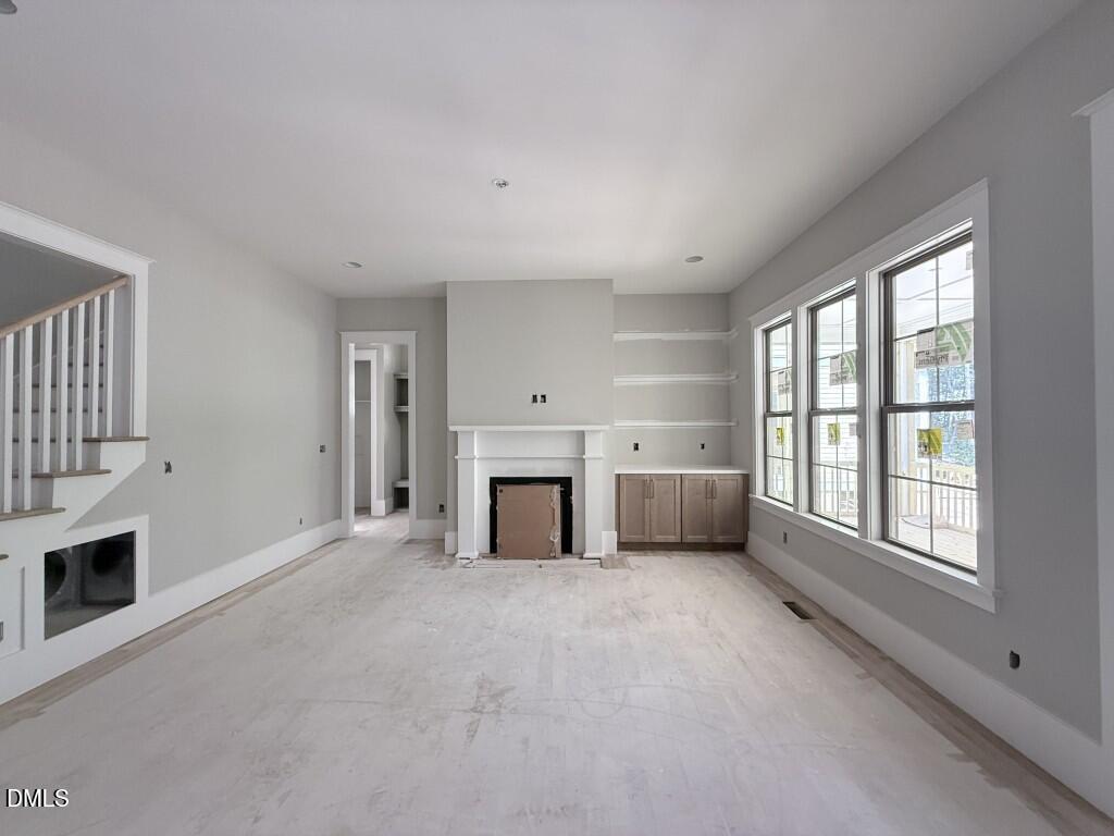 6508 Burnette Flower Way