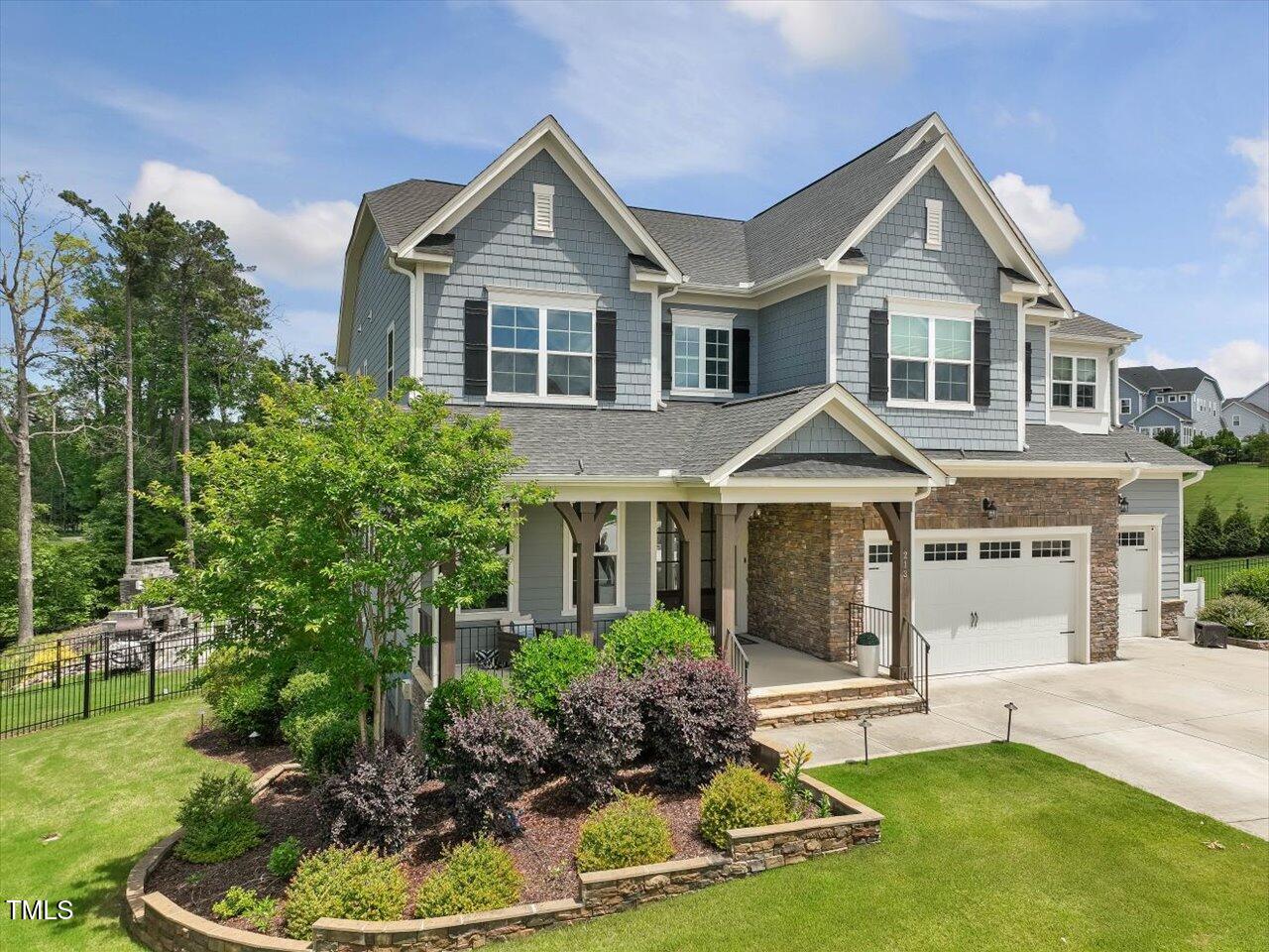213 Lofty Oak Lane