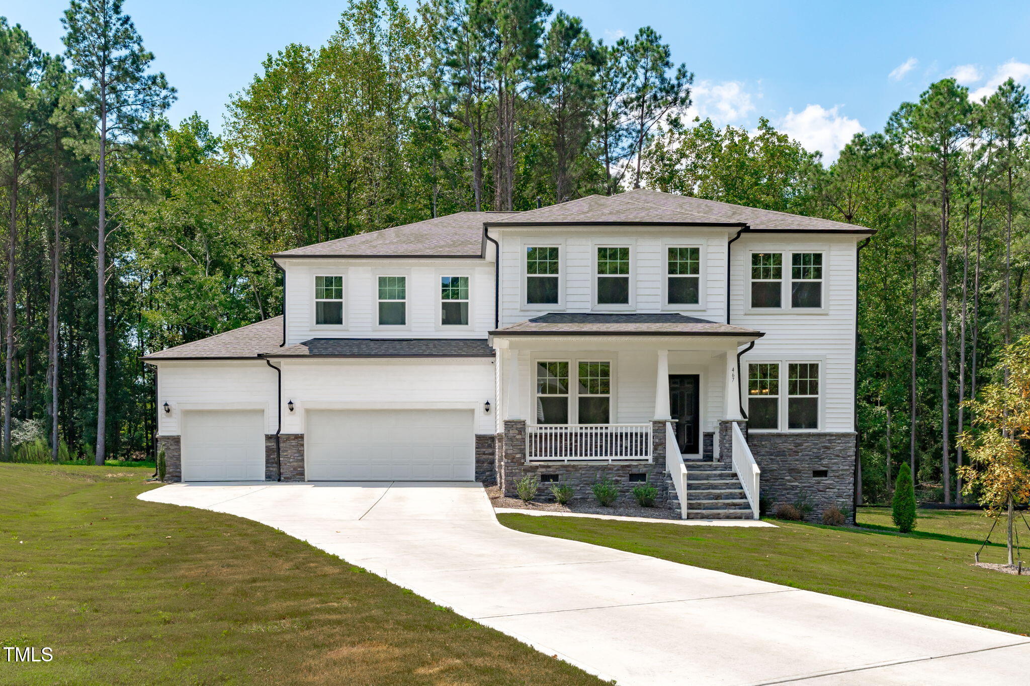 467 Adams Pointe Court