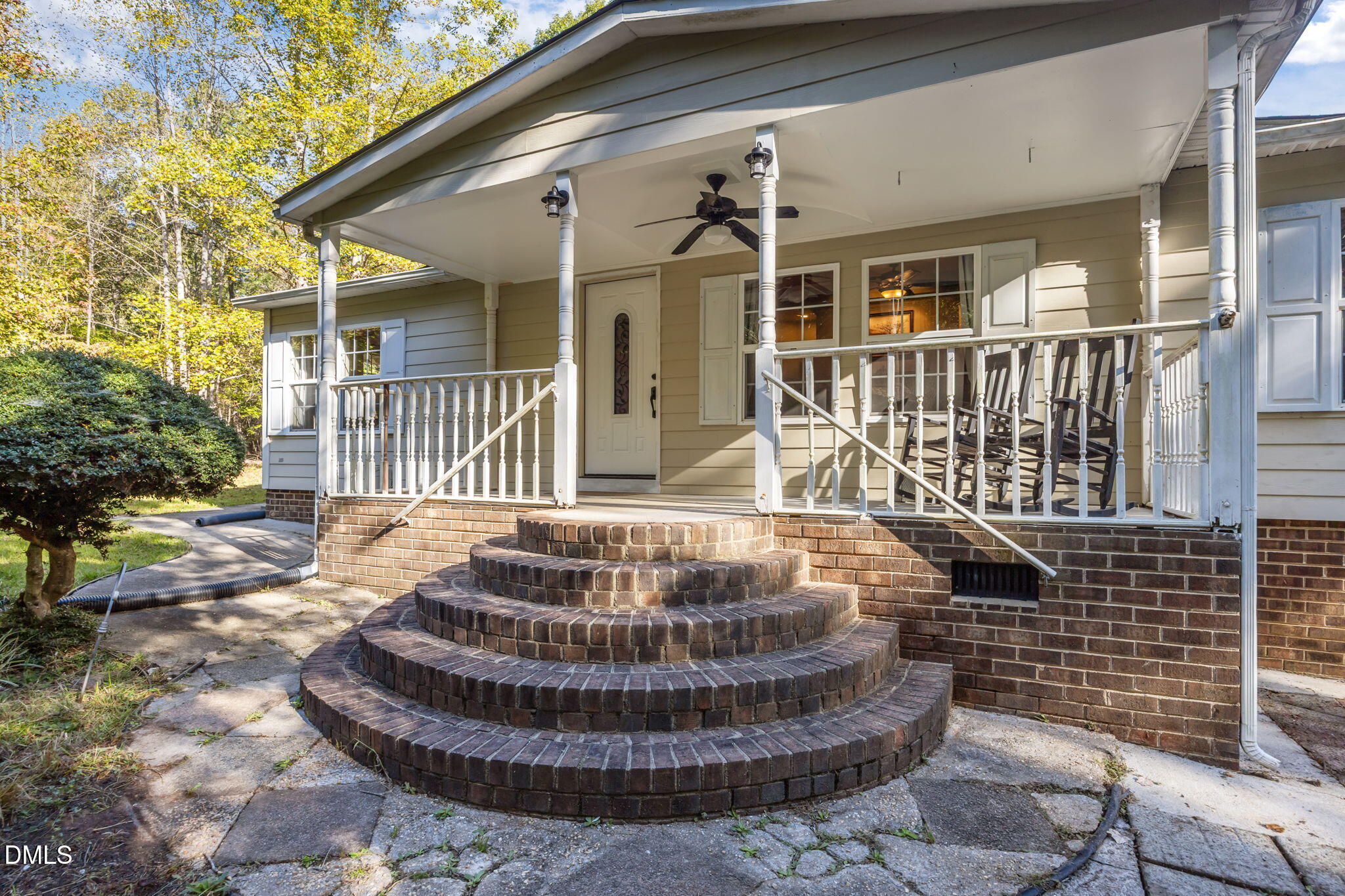 328 N Raleigh Farms Road