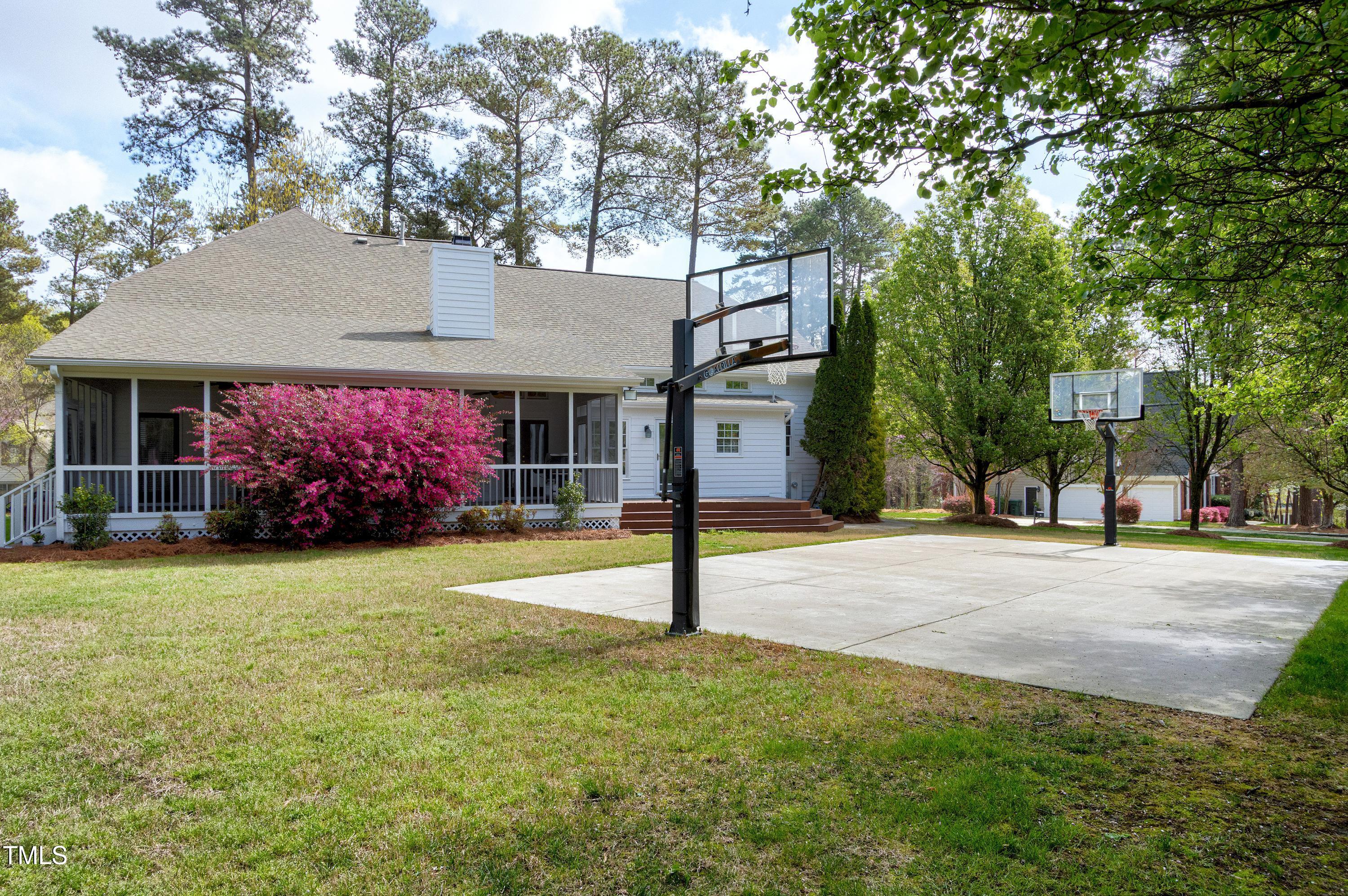 101 Goldenthal Court