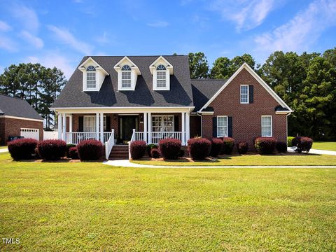 107 Knottingham Court Dunn NC 28334