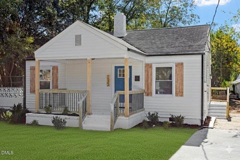 1522 London Circle Durham NC 27701