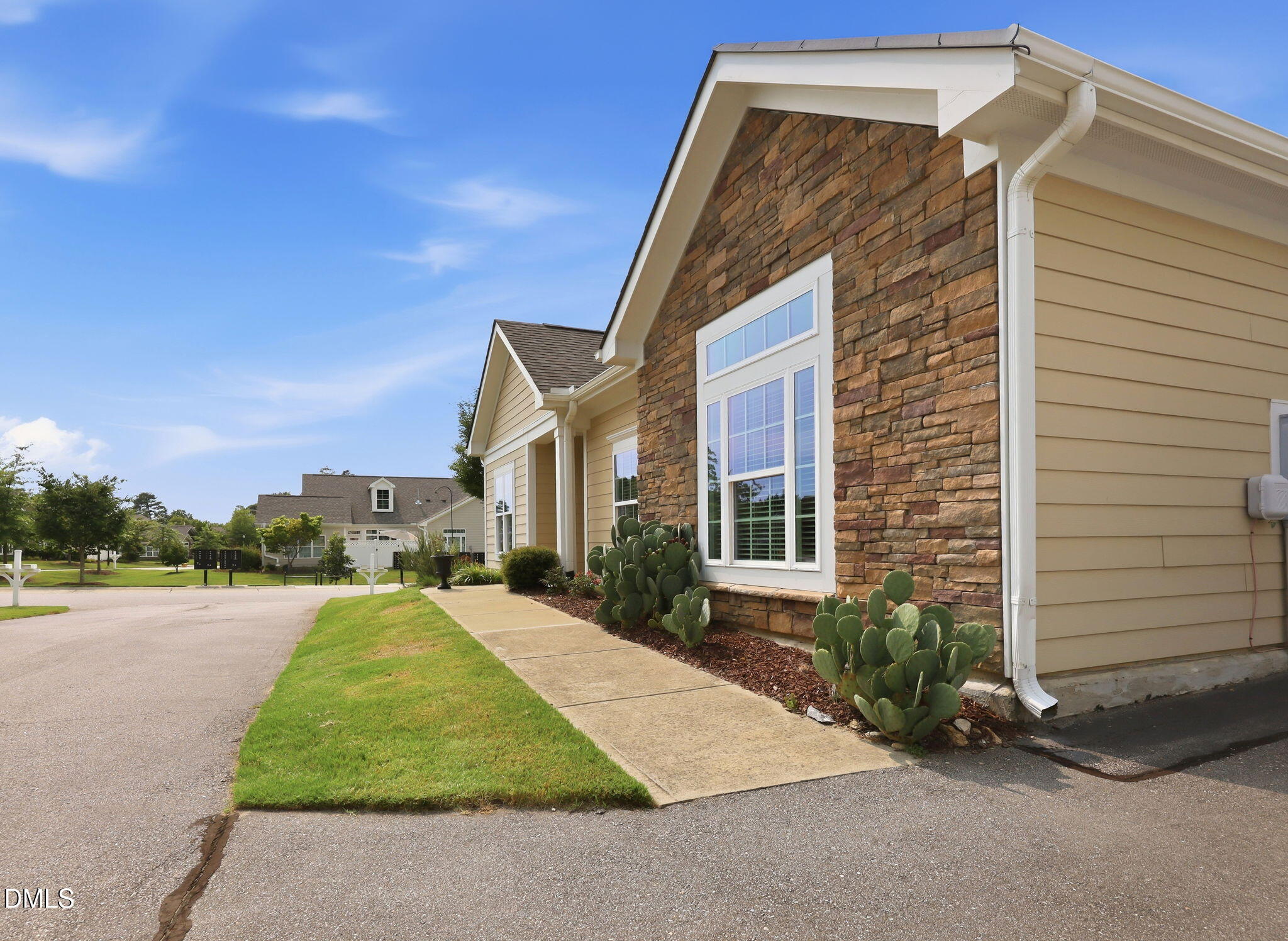 1699 Winter Wren Circle