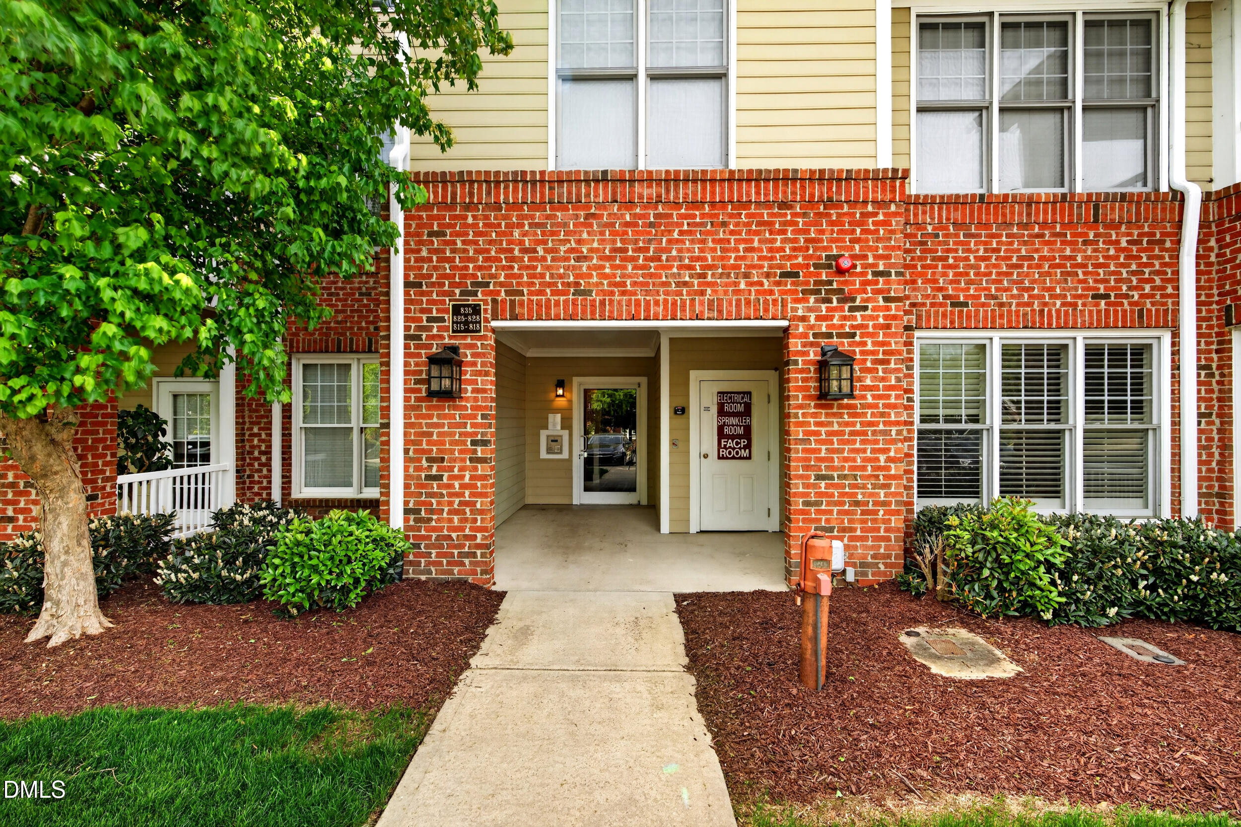 828 Waterford Lake Drive