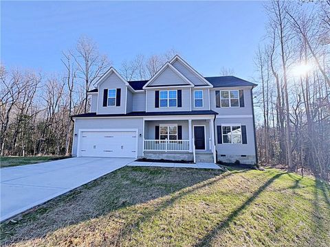 203 Appaloosa Drive Spring Lake NC 28390