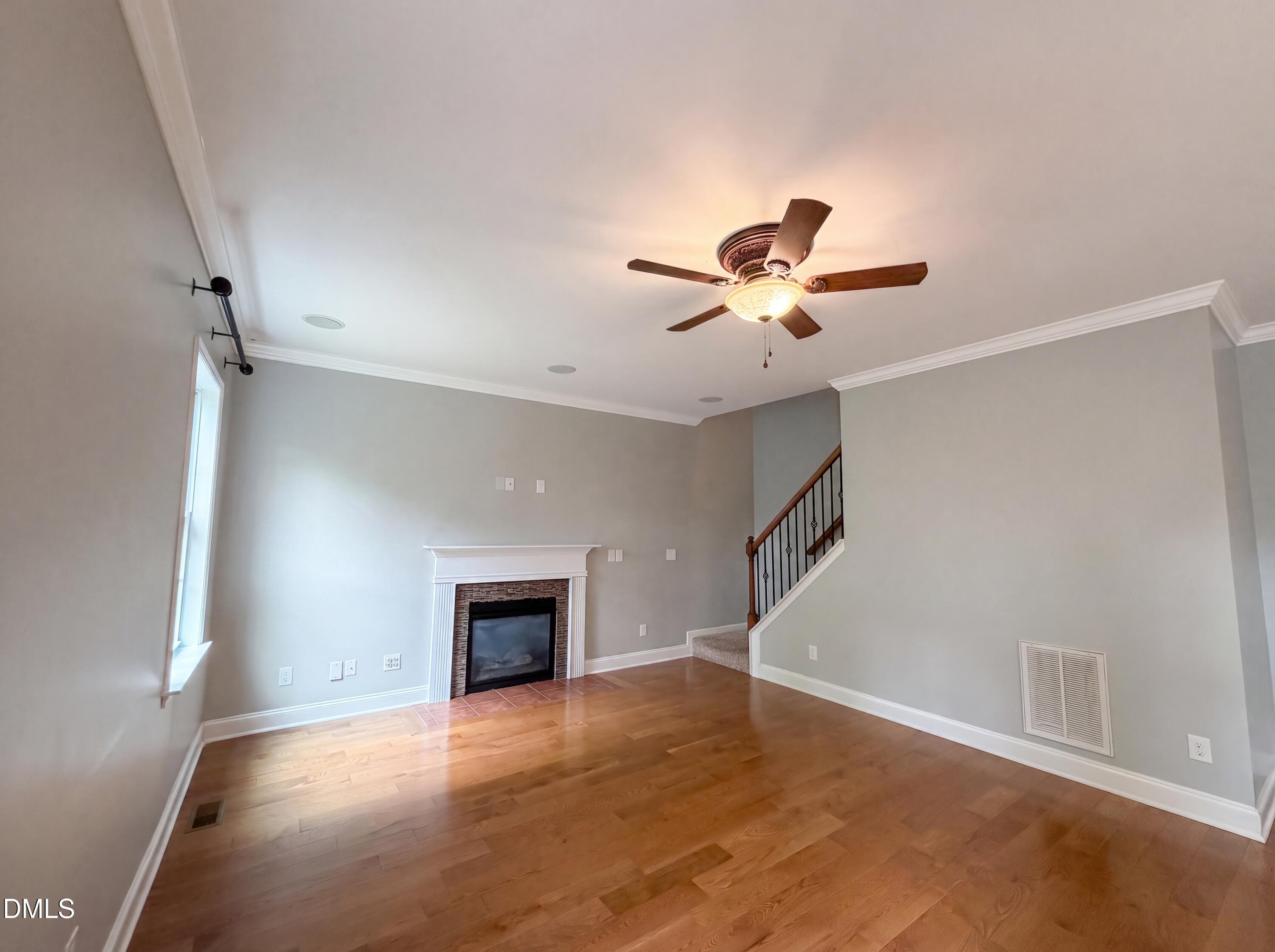 320 Knollcrest Lane