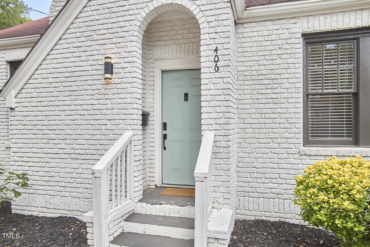406 E Geer Street