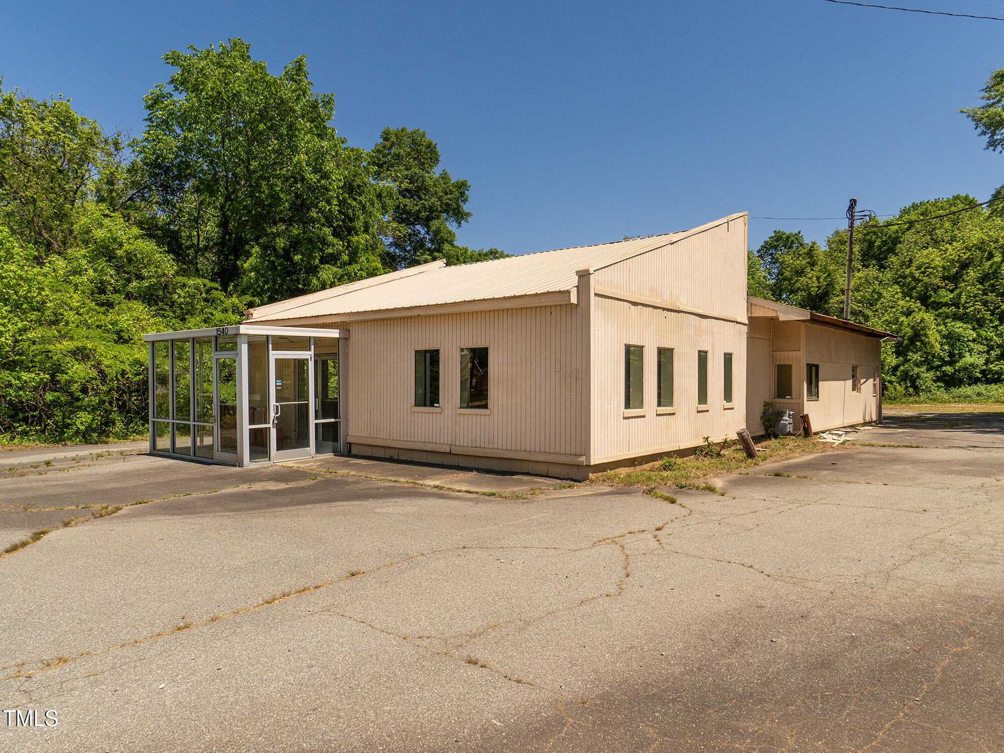 1540 Maple Avenue