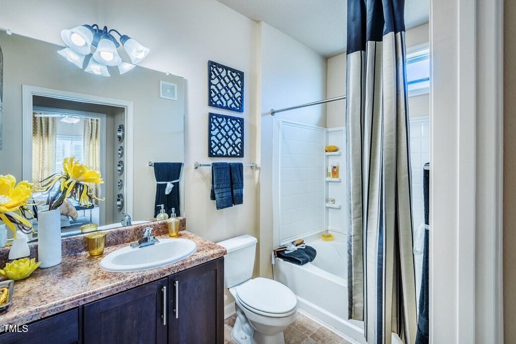 Apex, North Carolina 27502, United States, 1 Bedroom Bedrooms, ,1 BathroomBathrooms,Residential,Active,206696