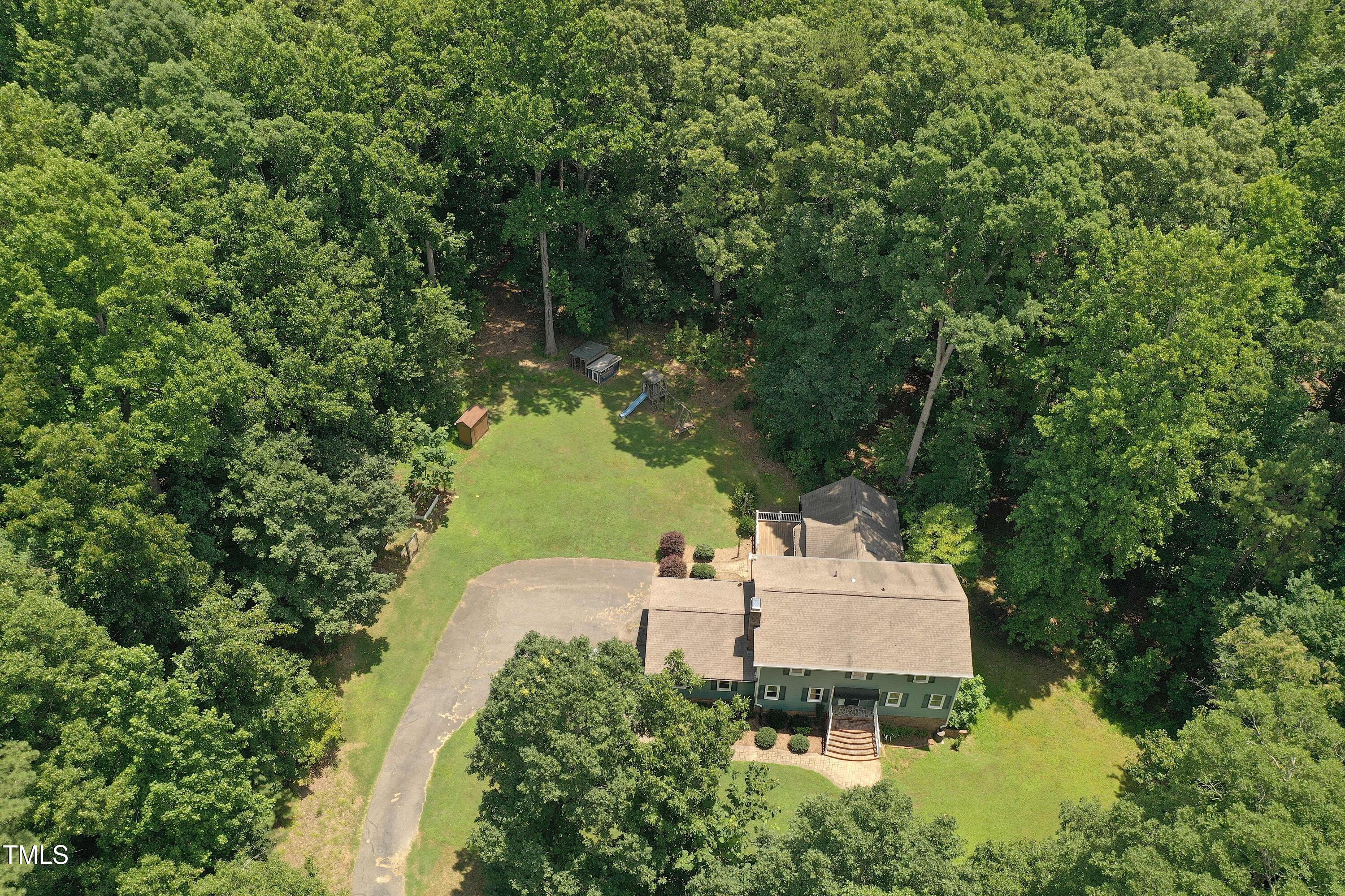 3418 Carriage Trail