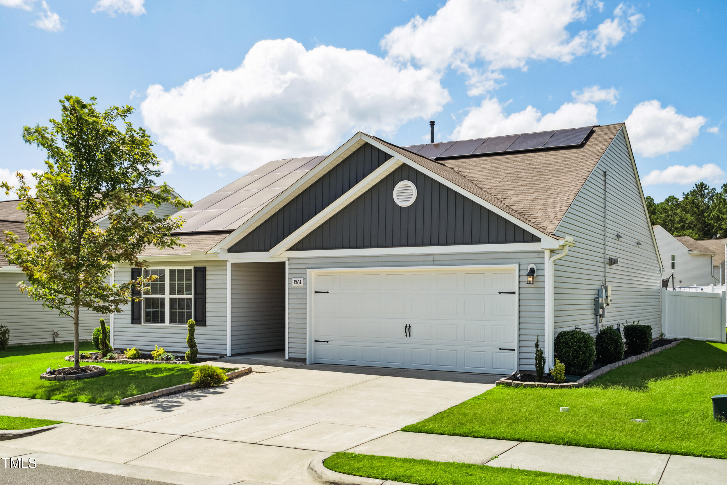 1561 Dorsett Lane