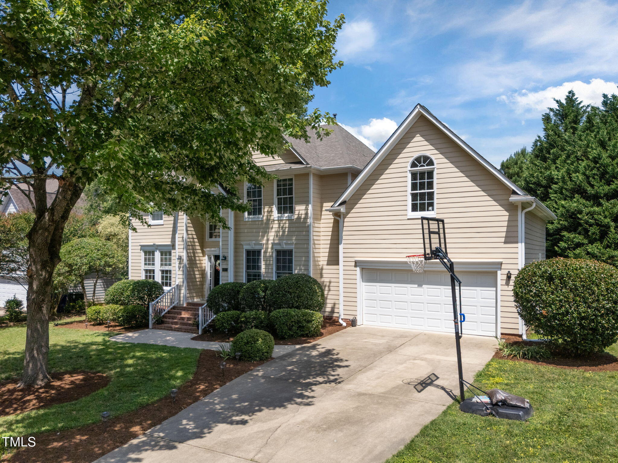102 Shadow Ridge Place