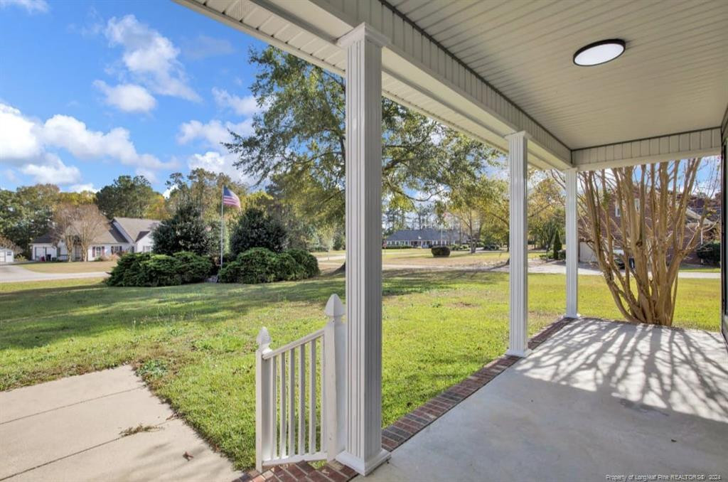 452 Foxwood Drive