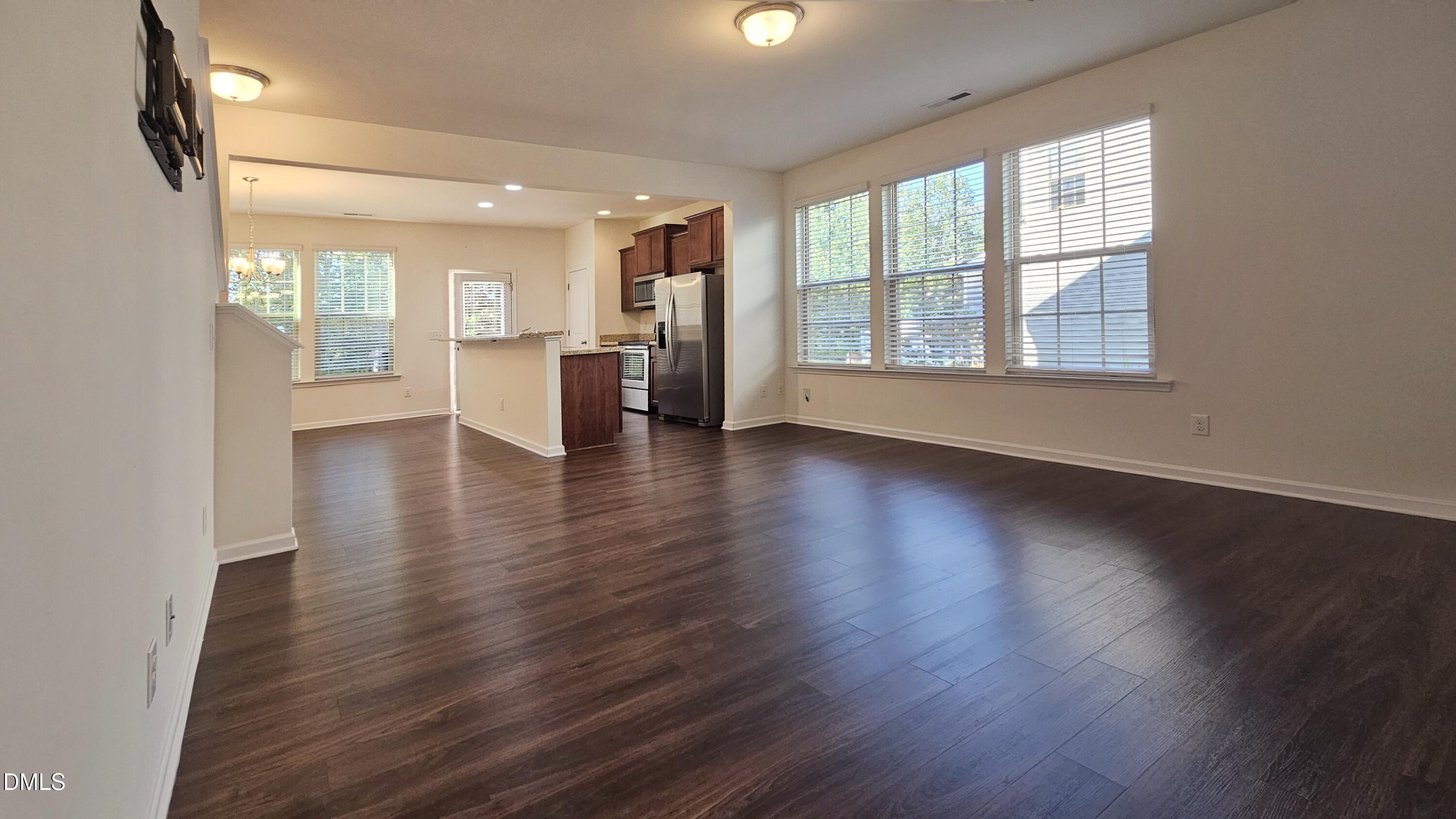 90 W Grove Point Drive
