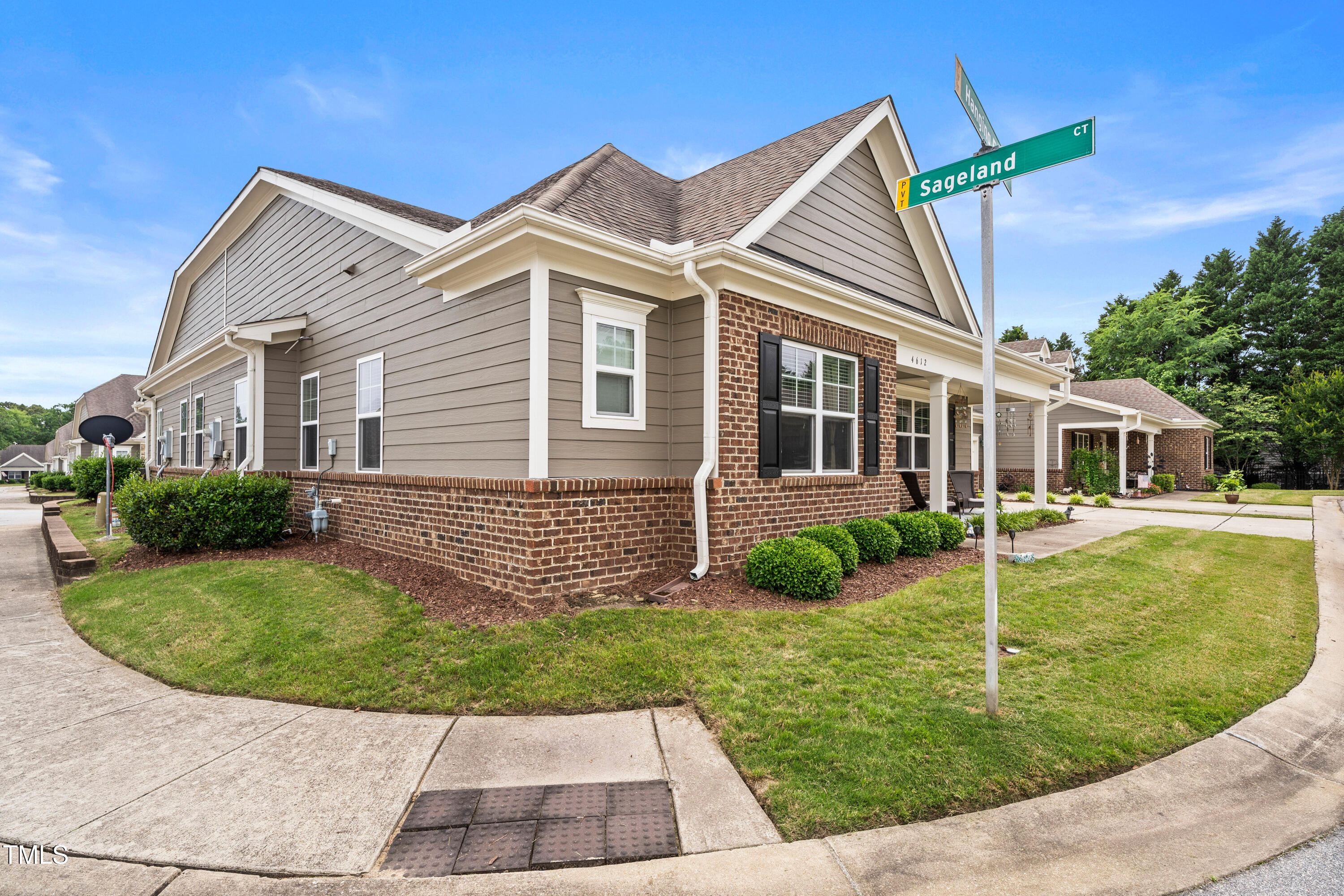 4612 Hanging Fern Lane