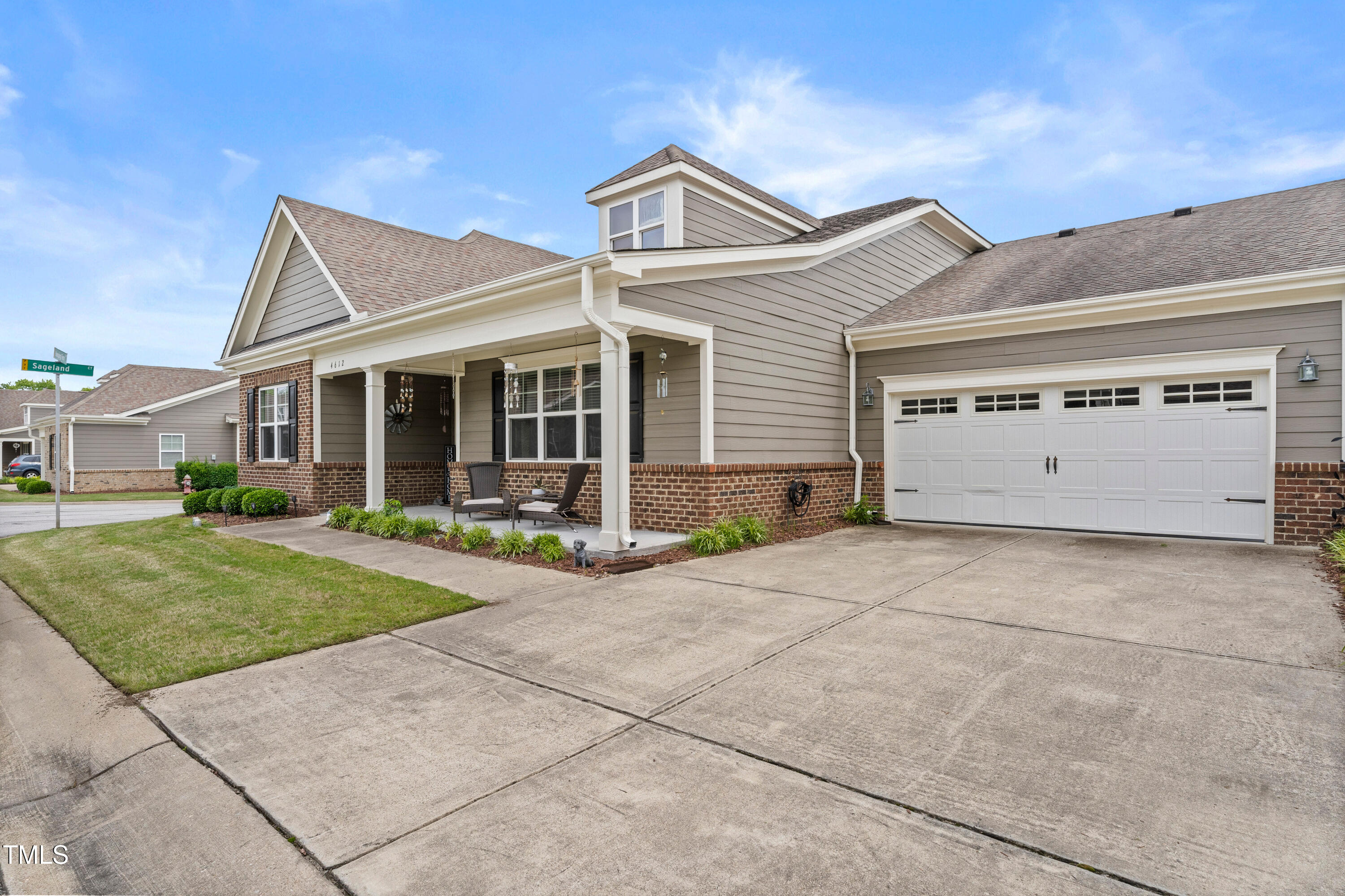4612 Hanging Fern Lane