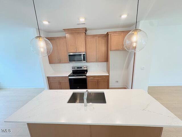 1015 Regalia Road 27