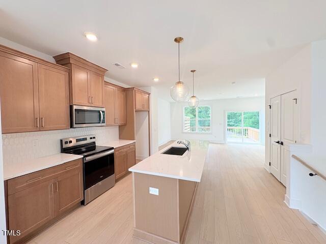 1015 Regalia Road 27