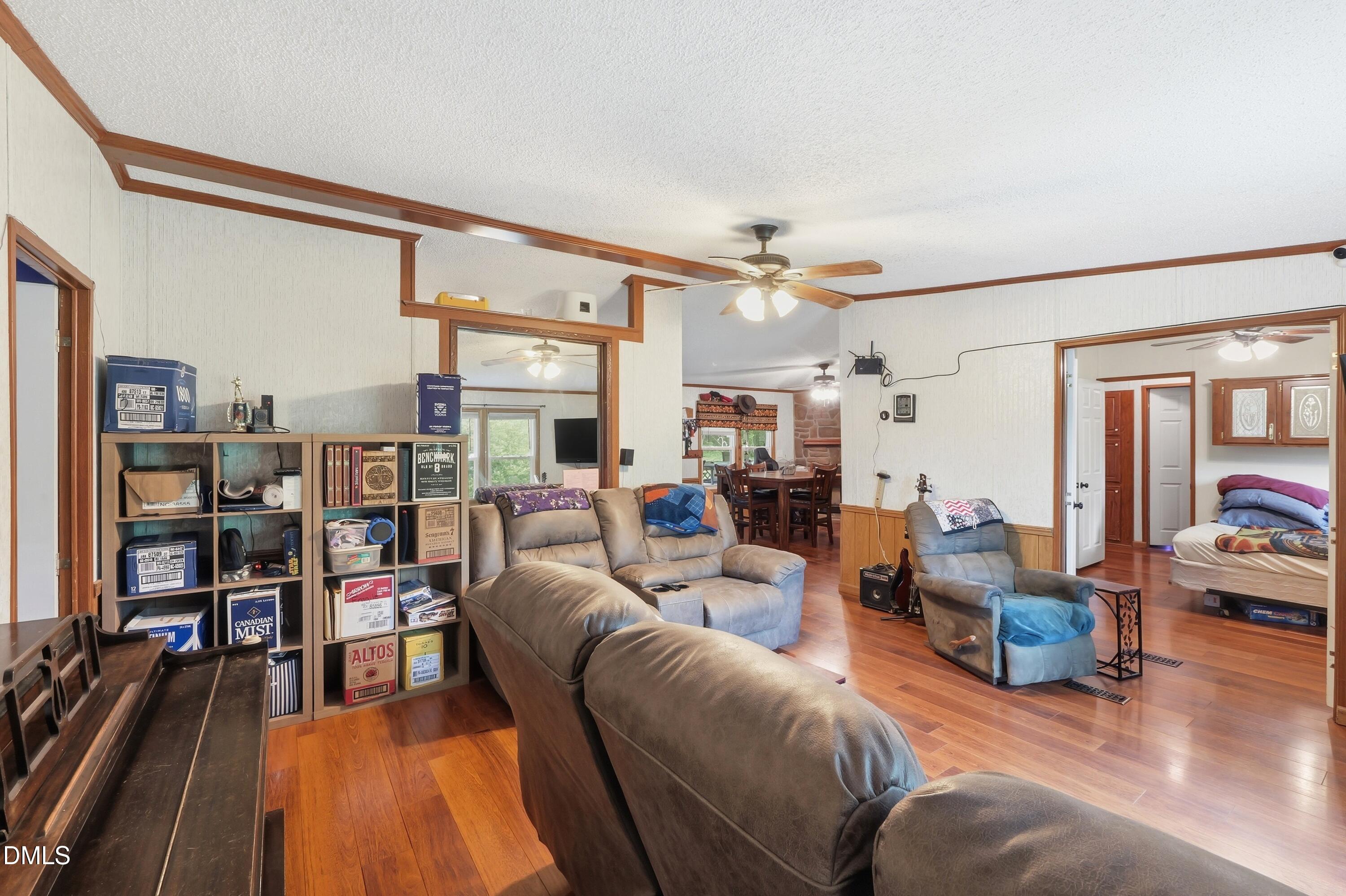 1512 Red Mountain Road