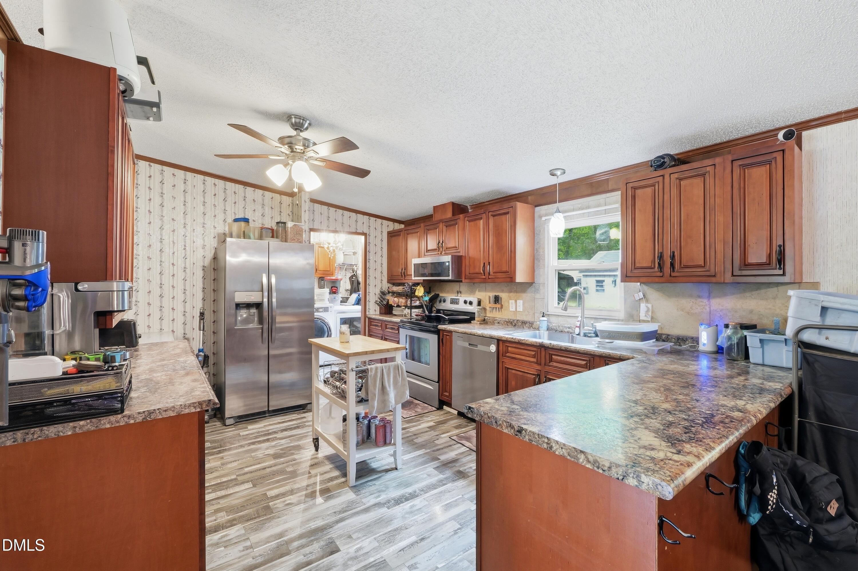 1512 Red Mountain Road
