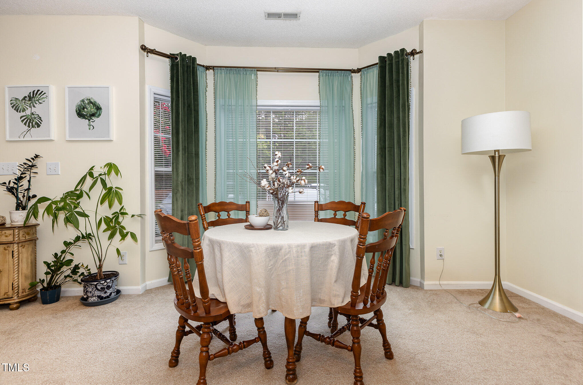 215 Pointe Crest Court