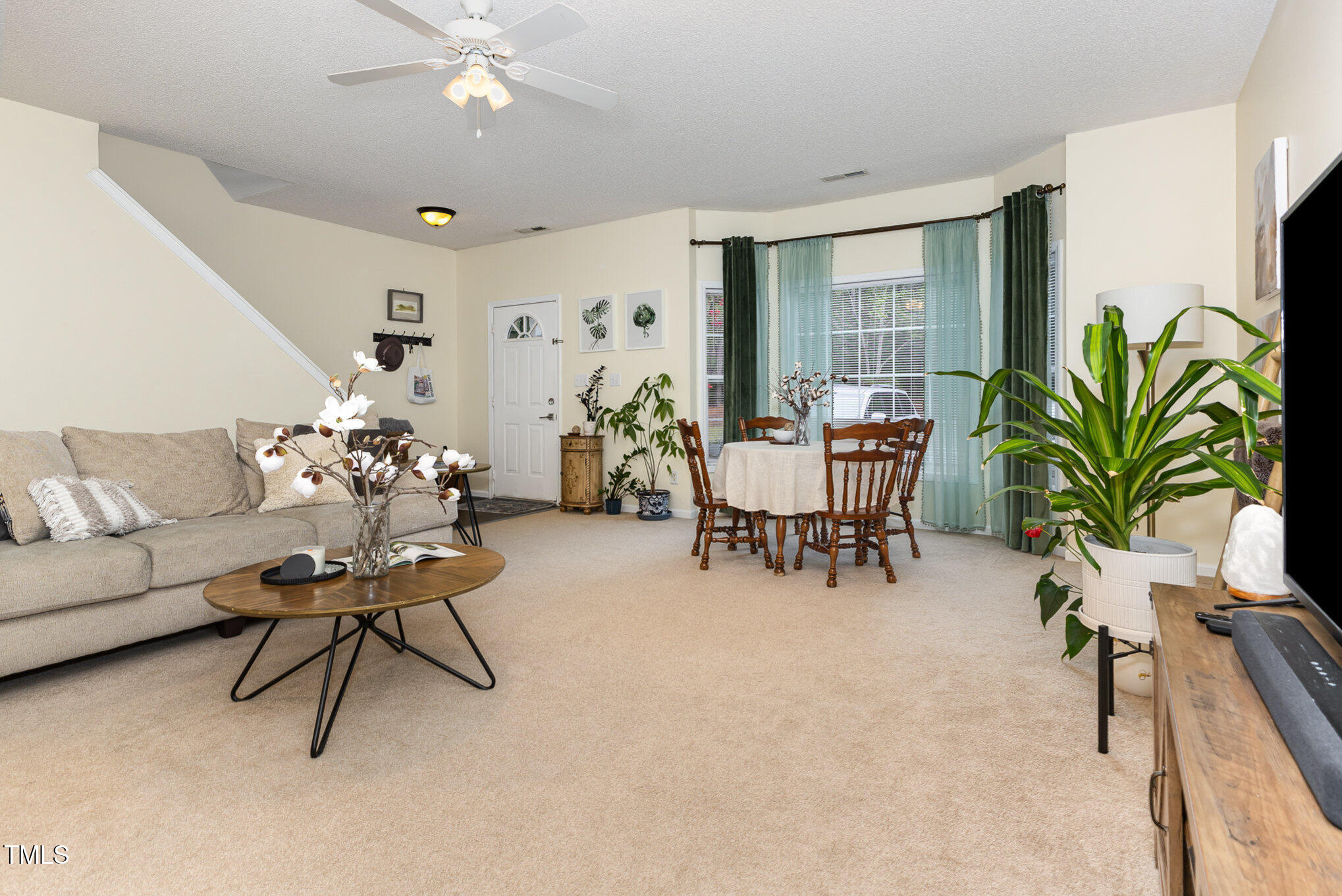 215 Pointe Crest Court