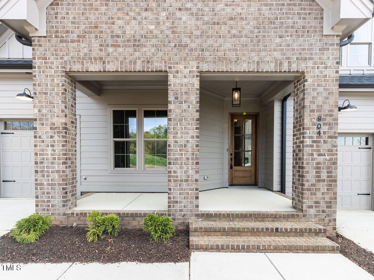 804 Ambercrest Place