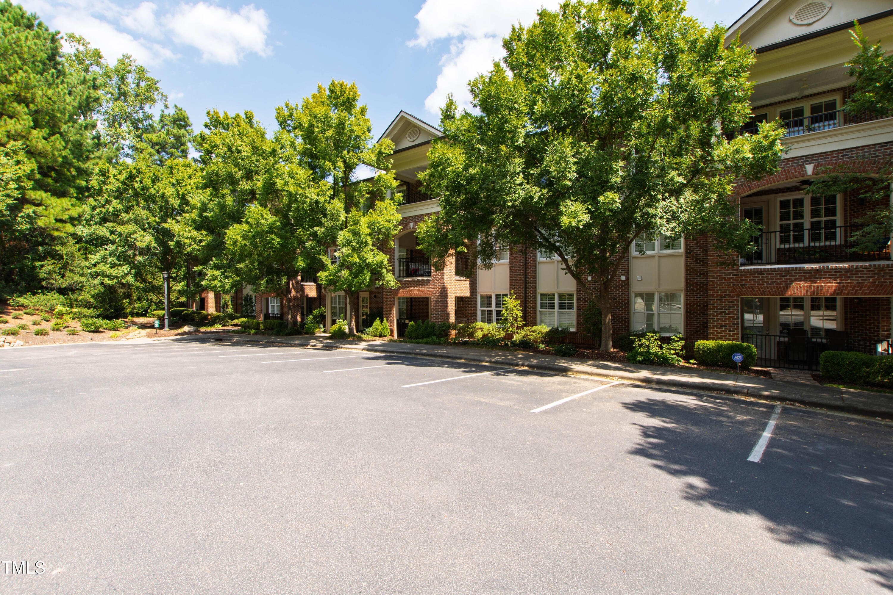 340 Allister Drive 105