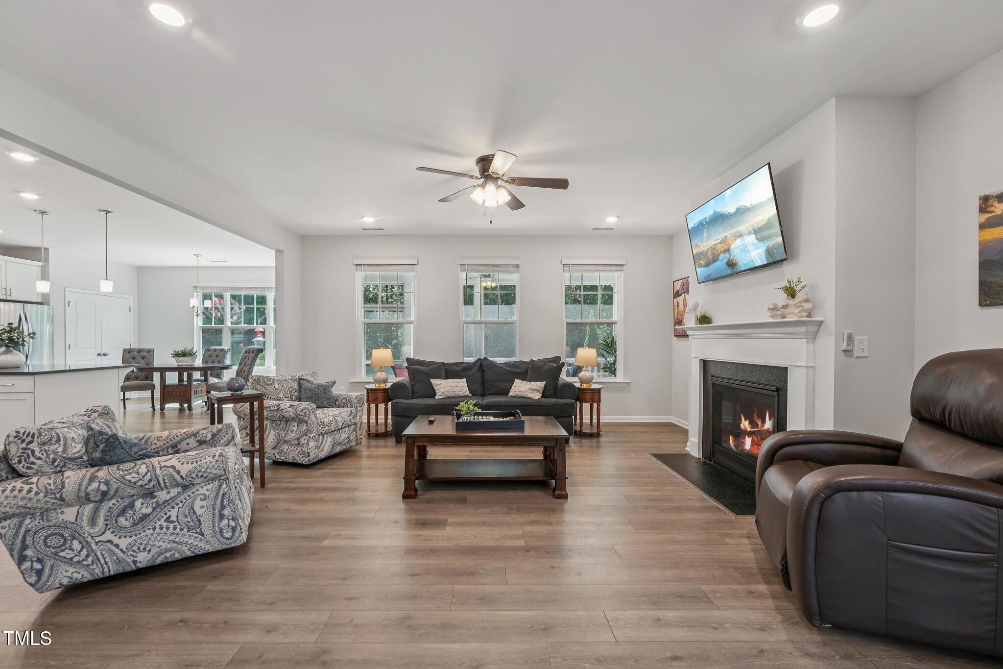 7117 Crested Iris Place