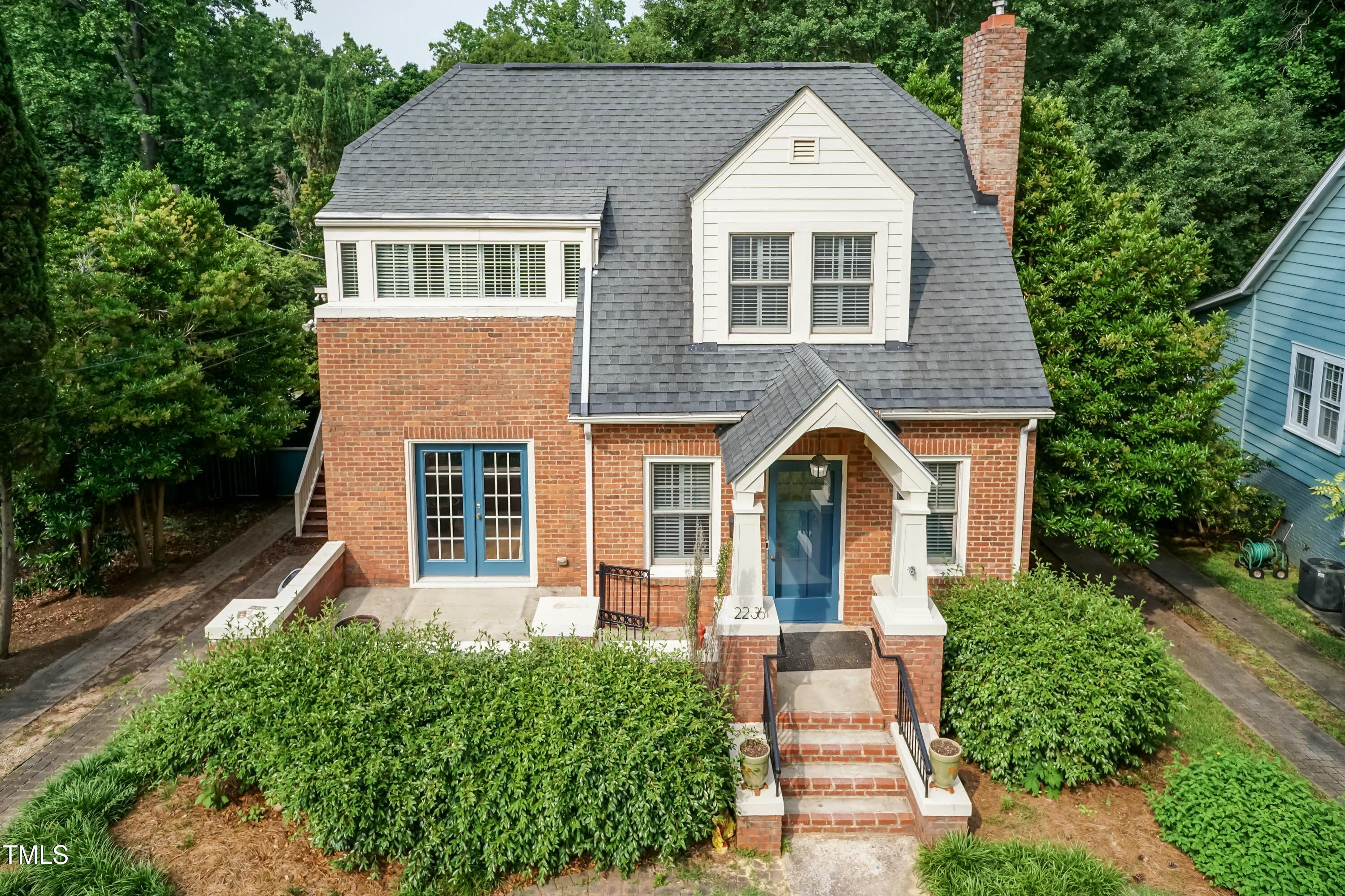 2236 The Circle