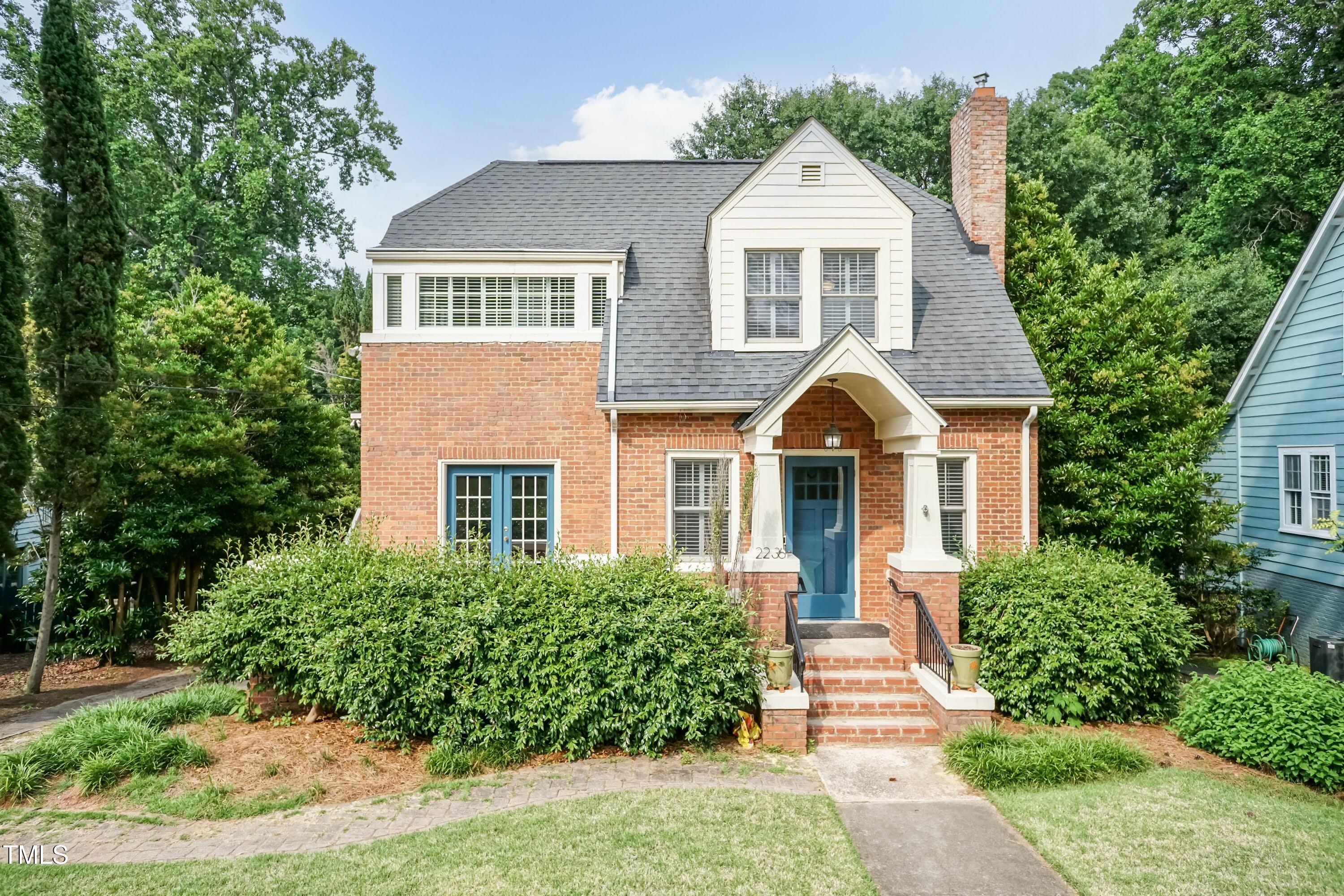 2236 The Circle