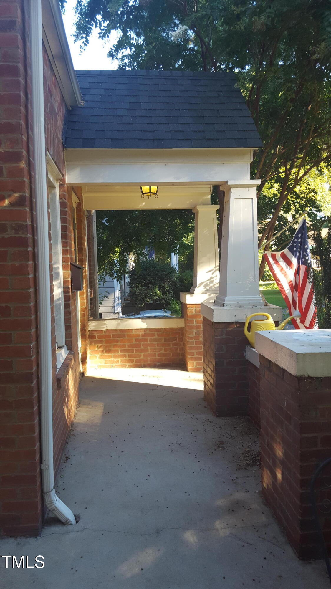 2236 The Circle