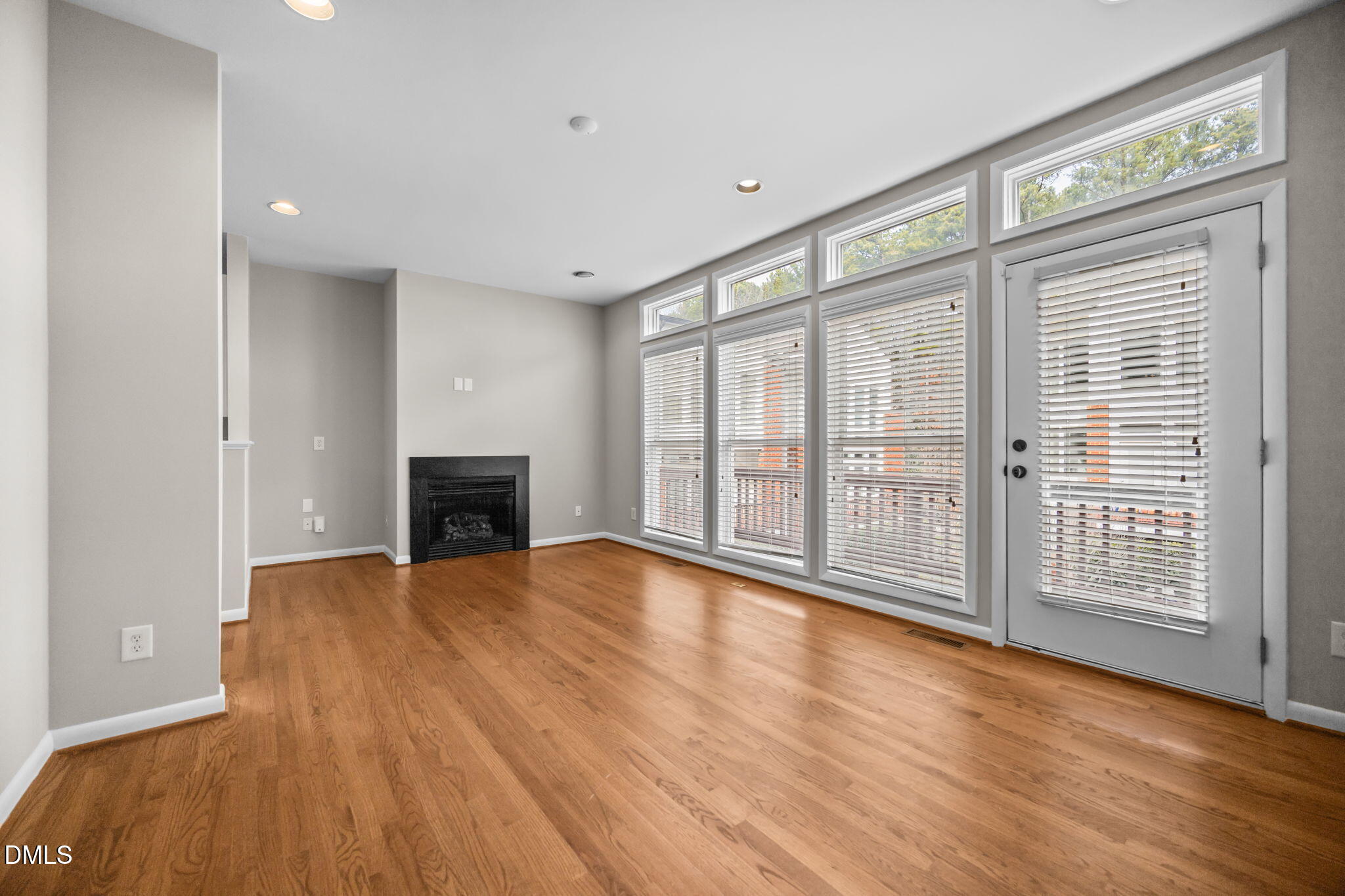 835 The Village Circle