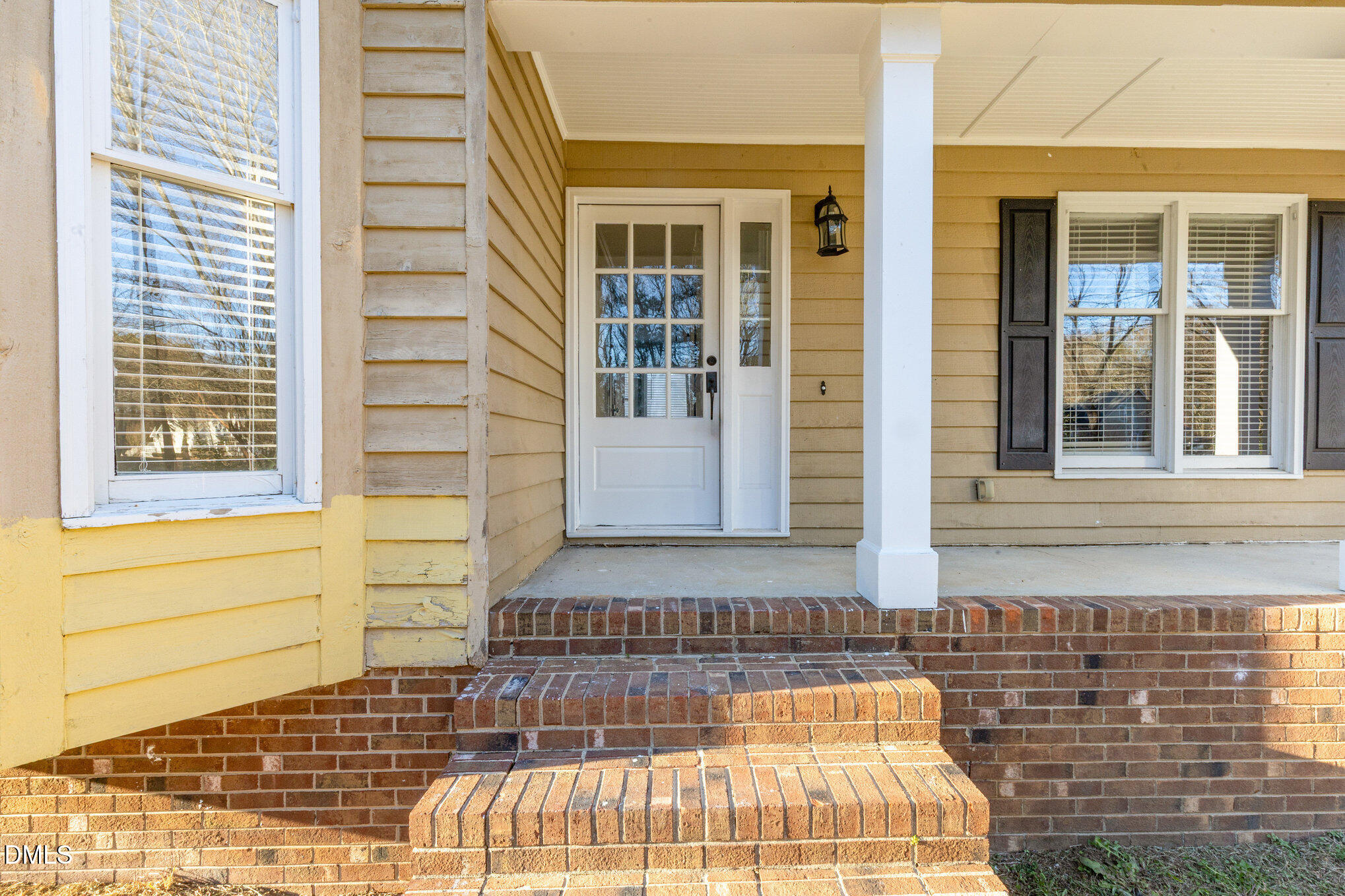 2208 White Oak Circle