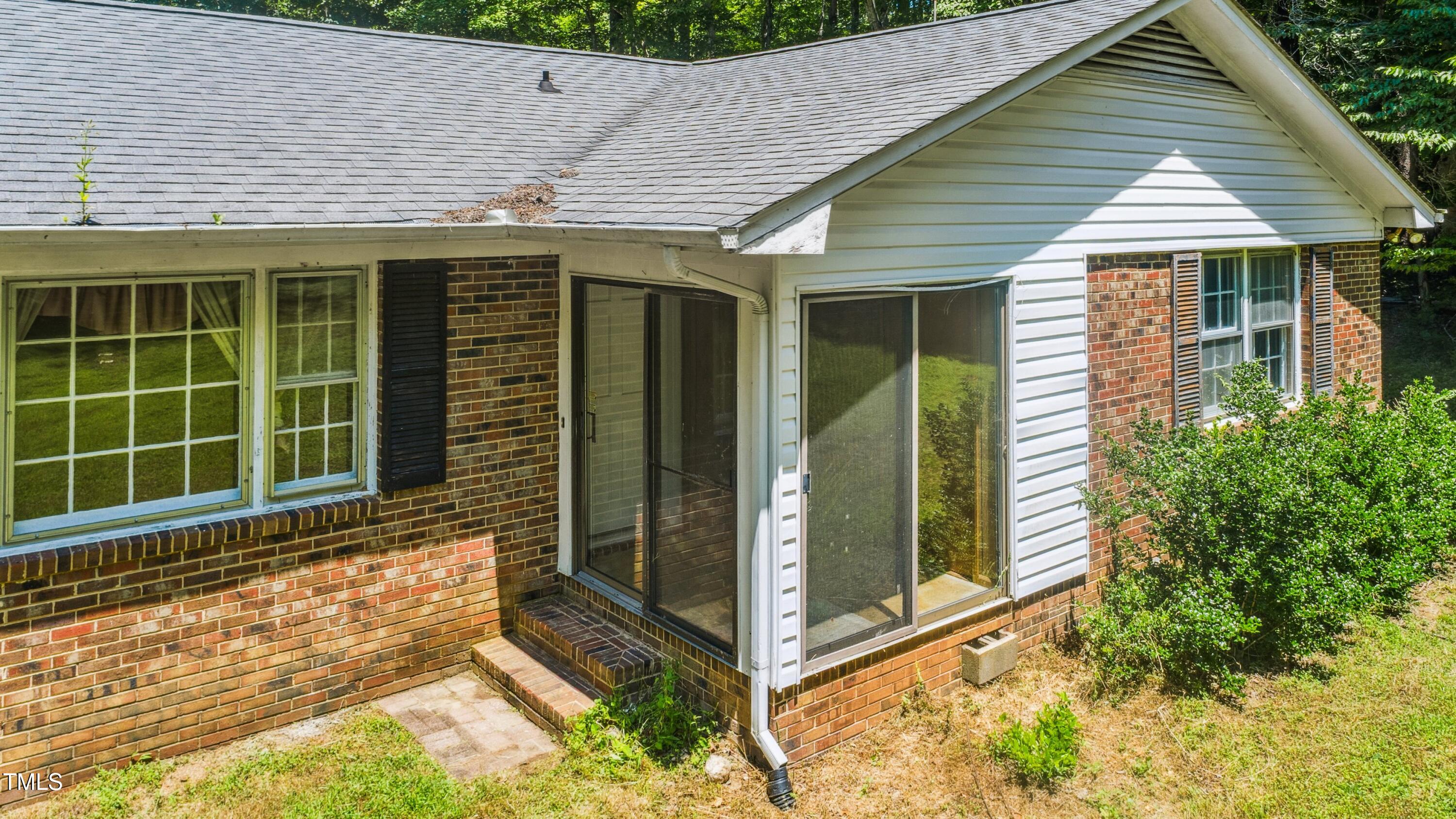 2409 Highland Farm Road