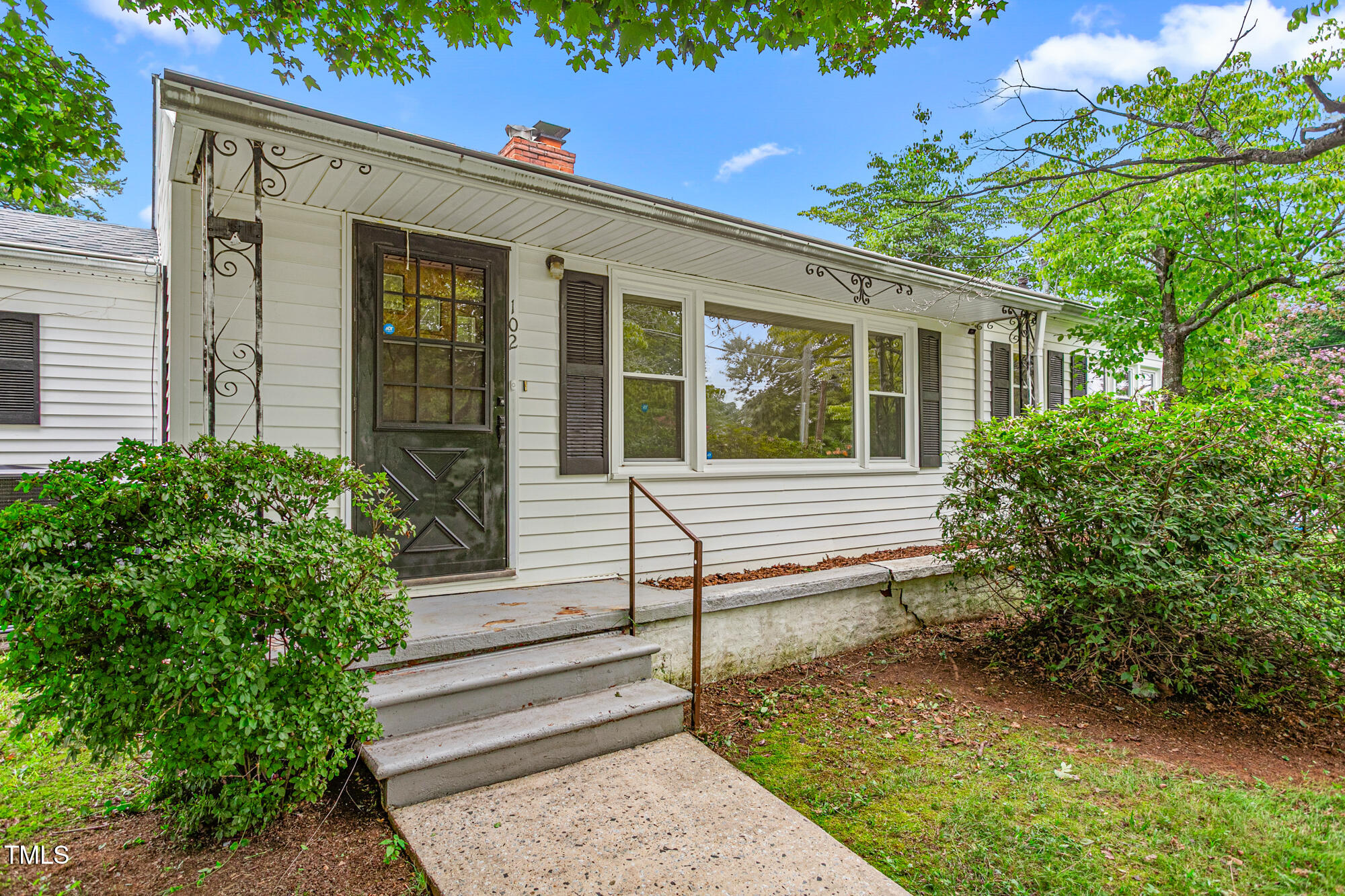 102 S Joyner Street