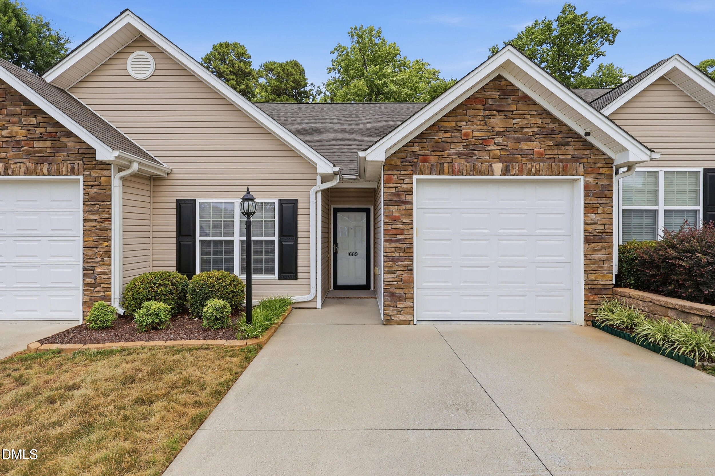1689 Grand Springs Drive, Winston Salem, NC, 27127