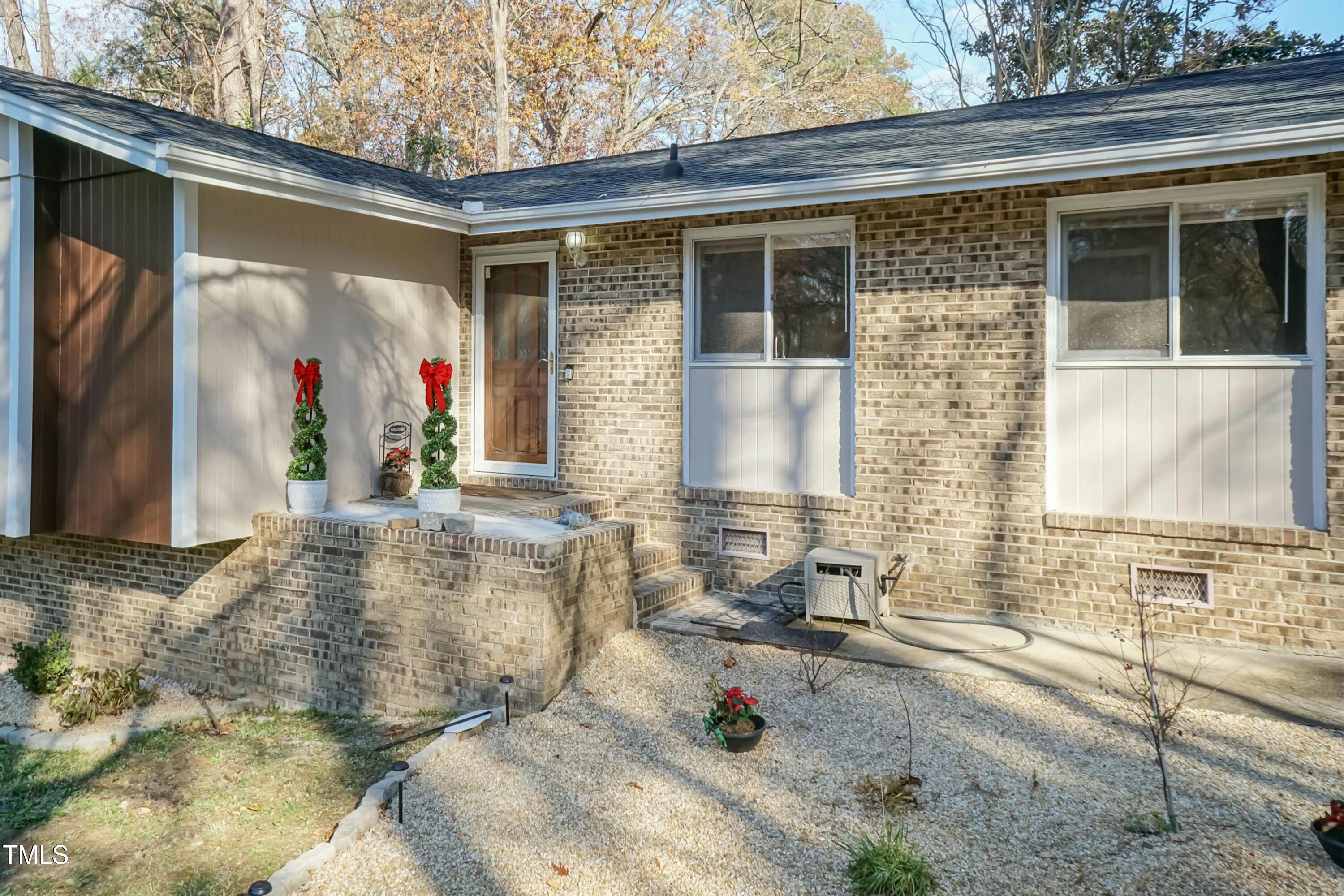 5829 Sandstone Drive