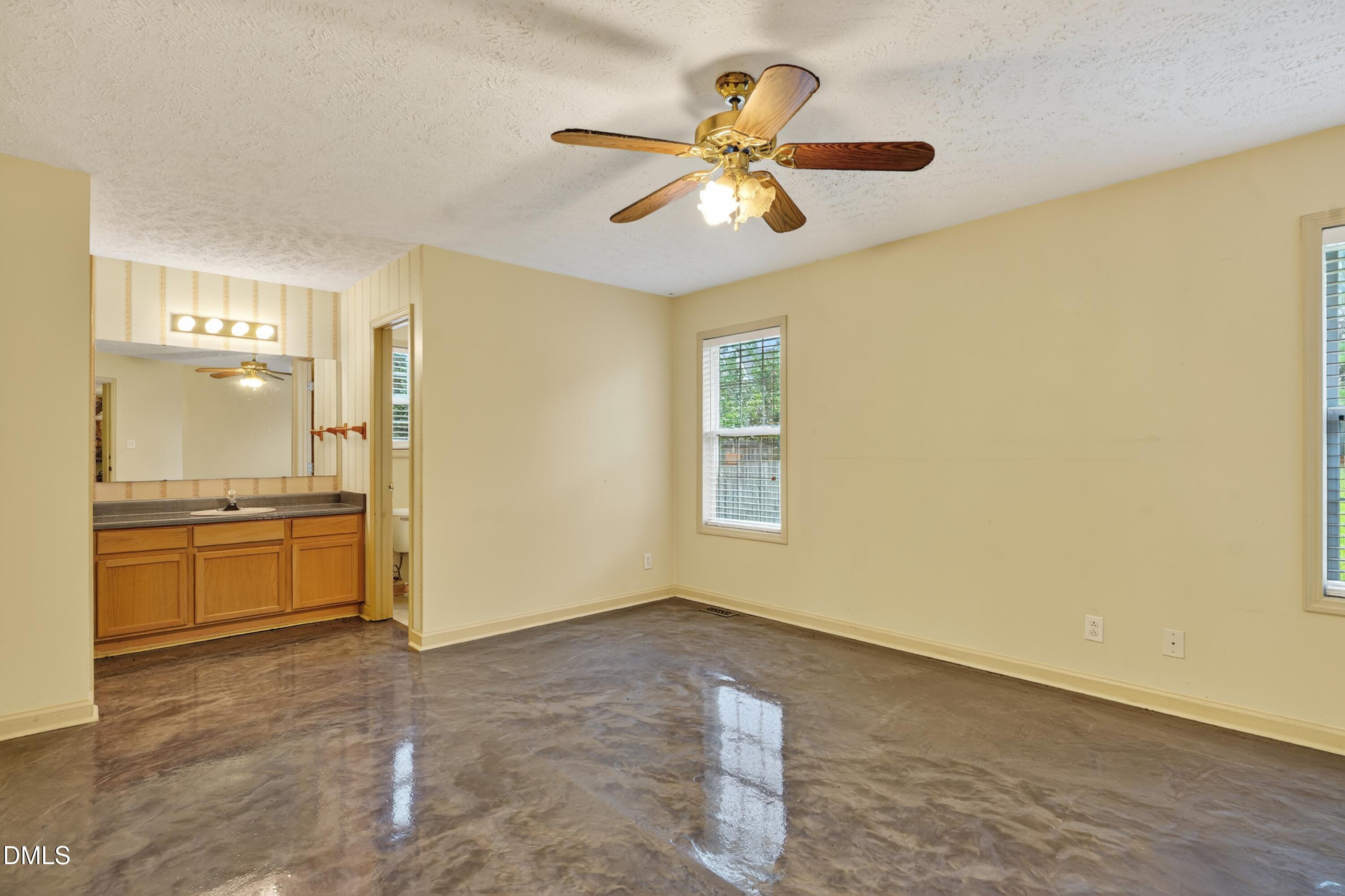 8736 Grouse Run Lane