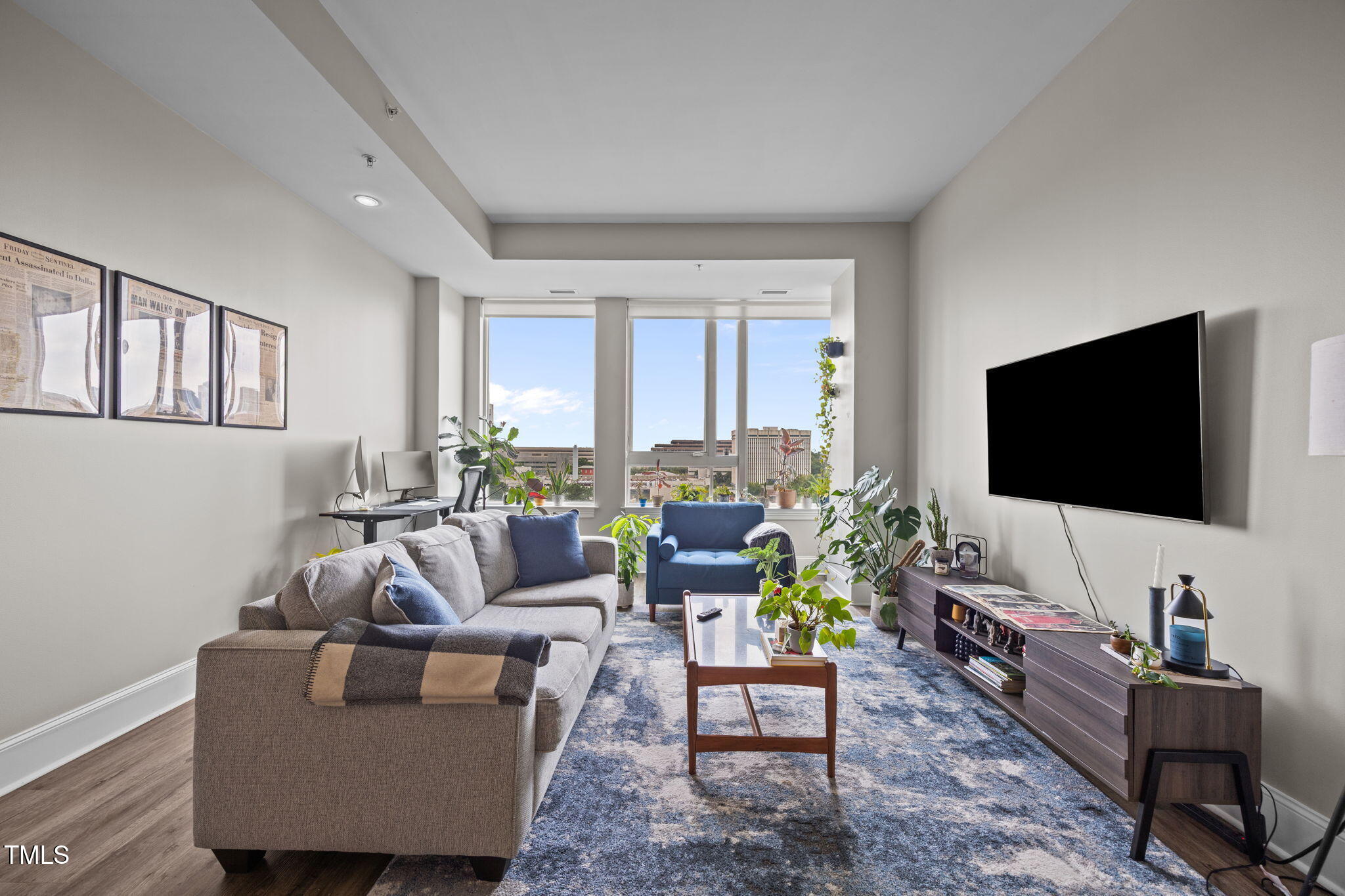 400 W North Street 1028