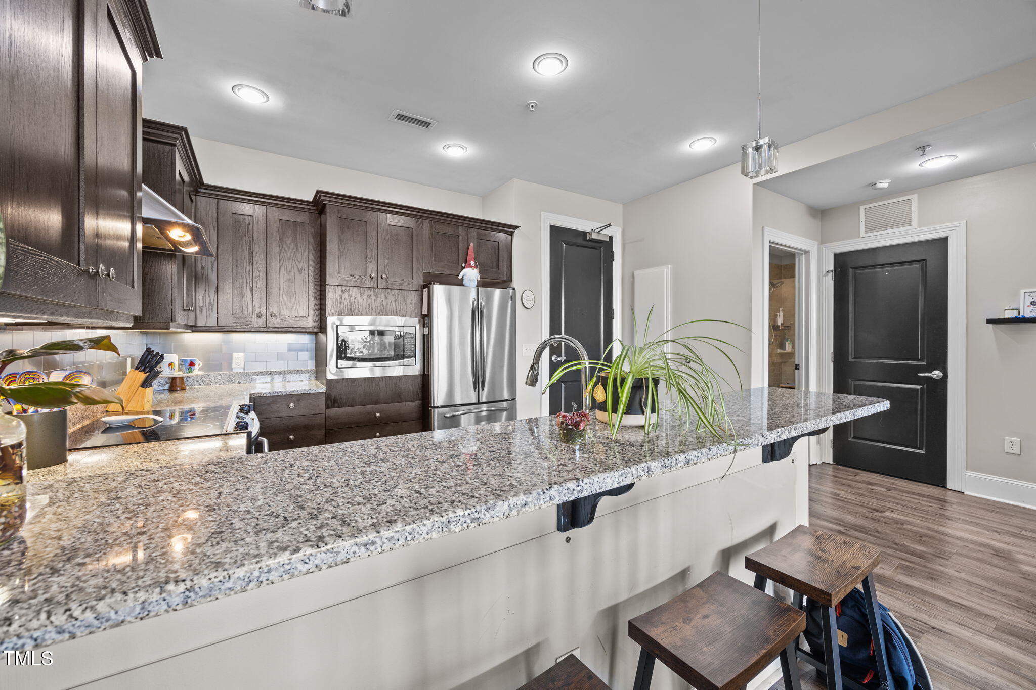 400 W North Street 1028